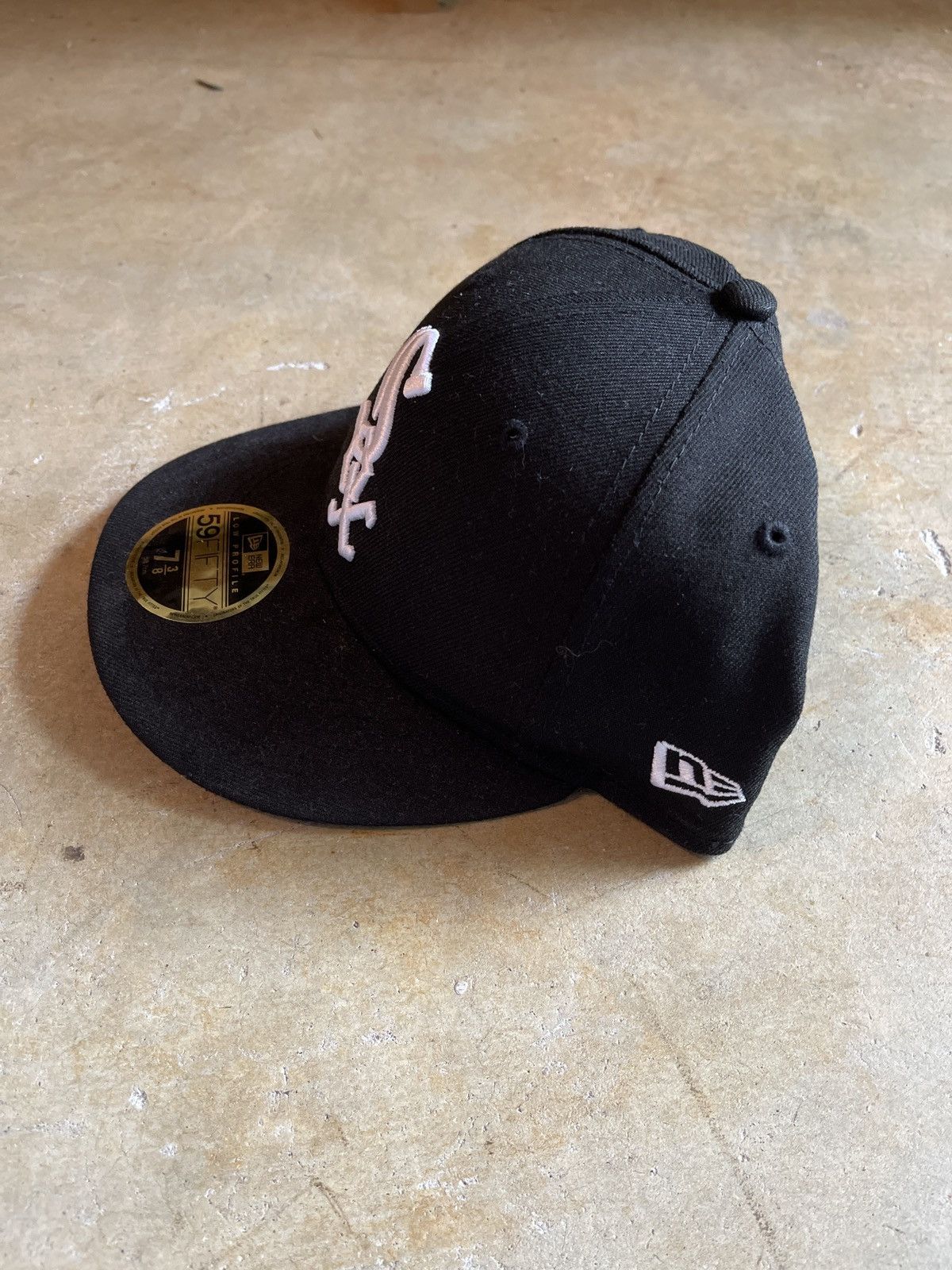 New Era Black New Era Fitted Hat Size ONE SIZE - 2 Preview