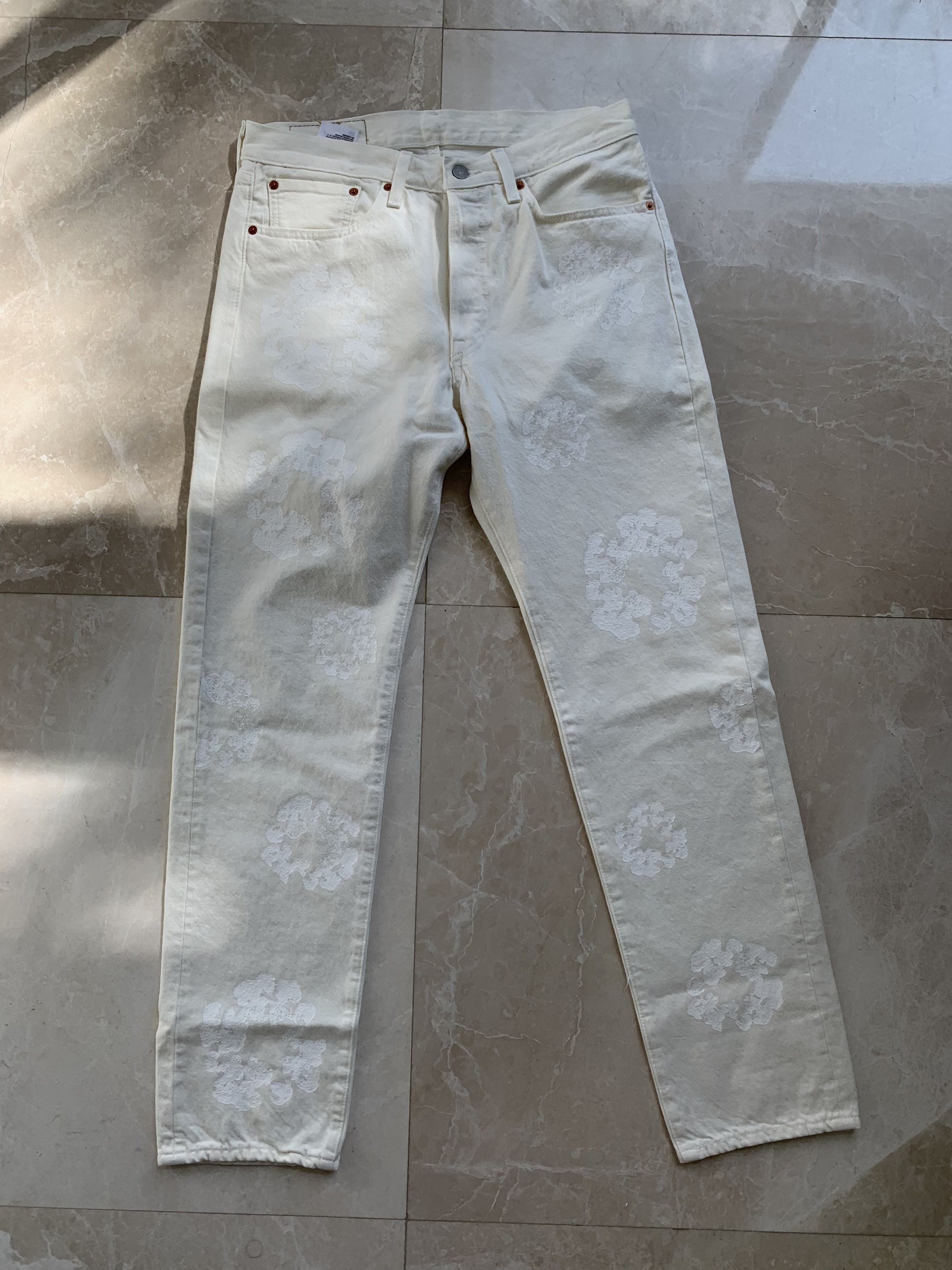 DENIM TEARS × Levi's Denim Tears Mono Cotton Wreath Jean White Size US 32 / EU 48 - 2 Thumbnail