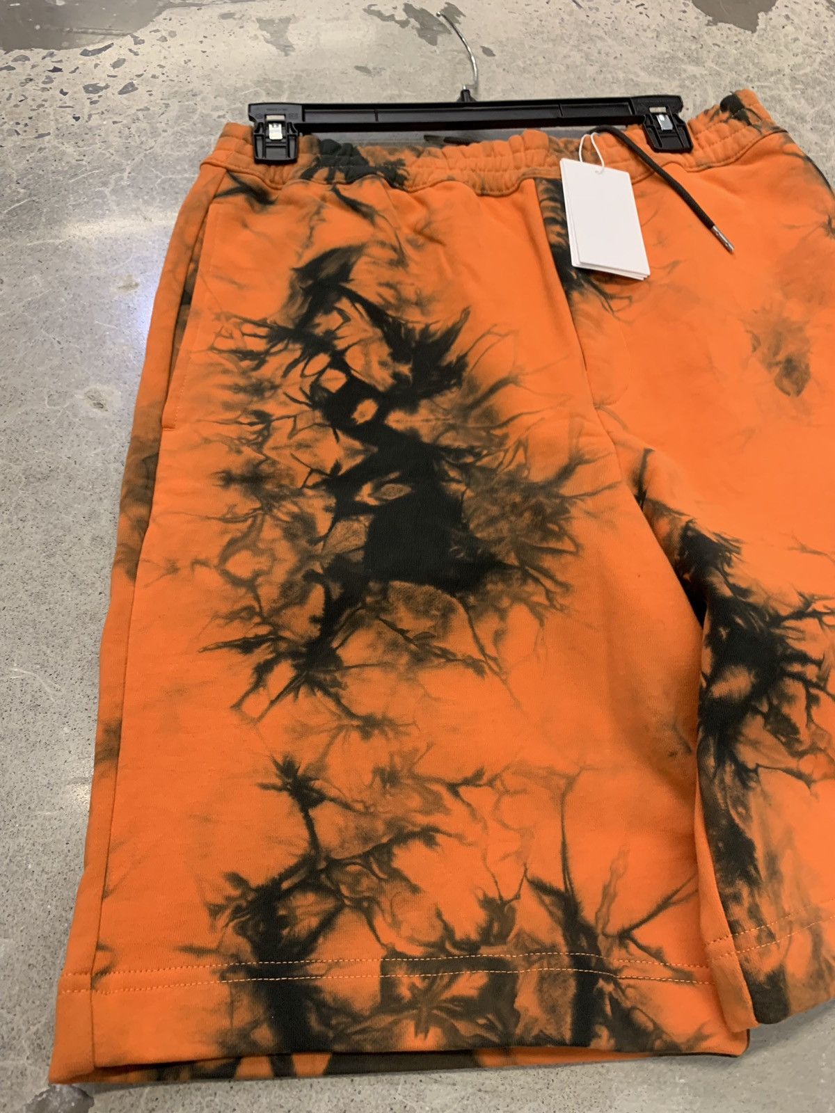 Helmut Lang Tye Dye Yellow Orange Shorts Size US 30 / EU 46 - 3 Thumbnail