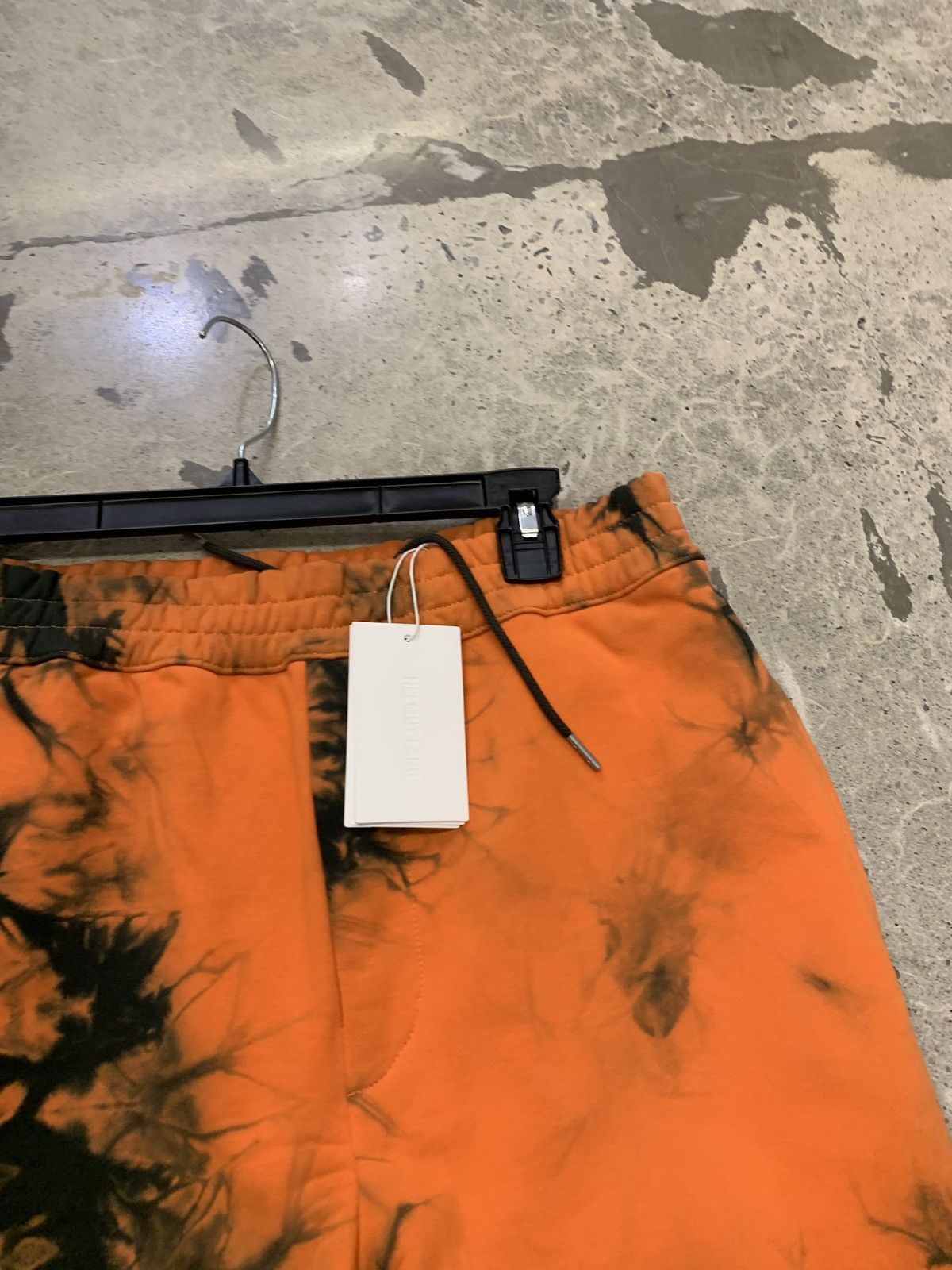 Helmut Lang Tye Dye Yellow Orange Shorts Size US 30 / EU 46 - 2 Thumbnail
