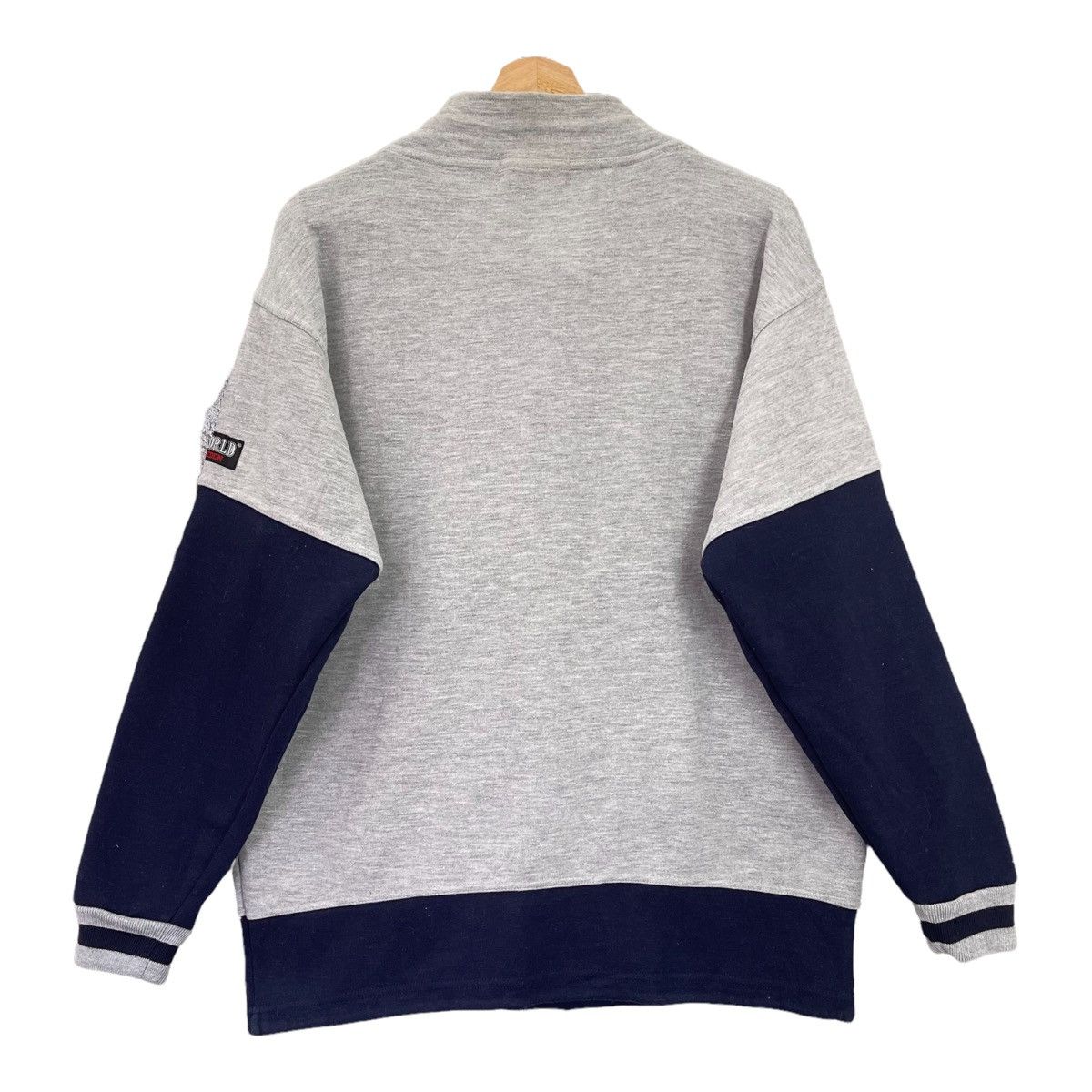 Captain Santors Vintage 90’s Santa World Big Logo Crewneck Sweatshirt Size L Size US L / EU 52-54 / 3 - 8 Thumbnail