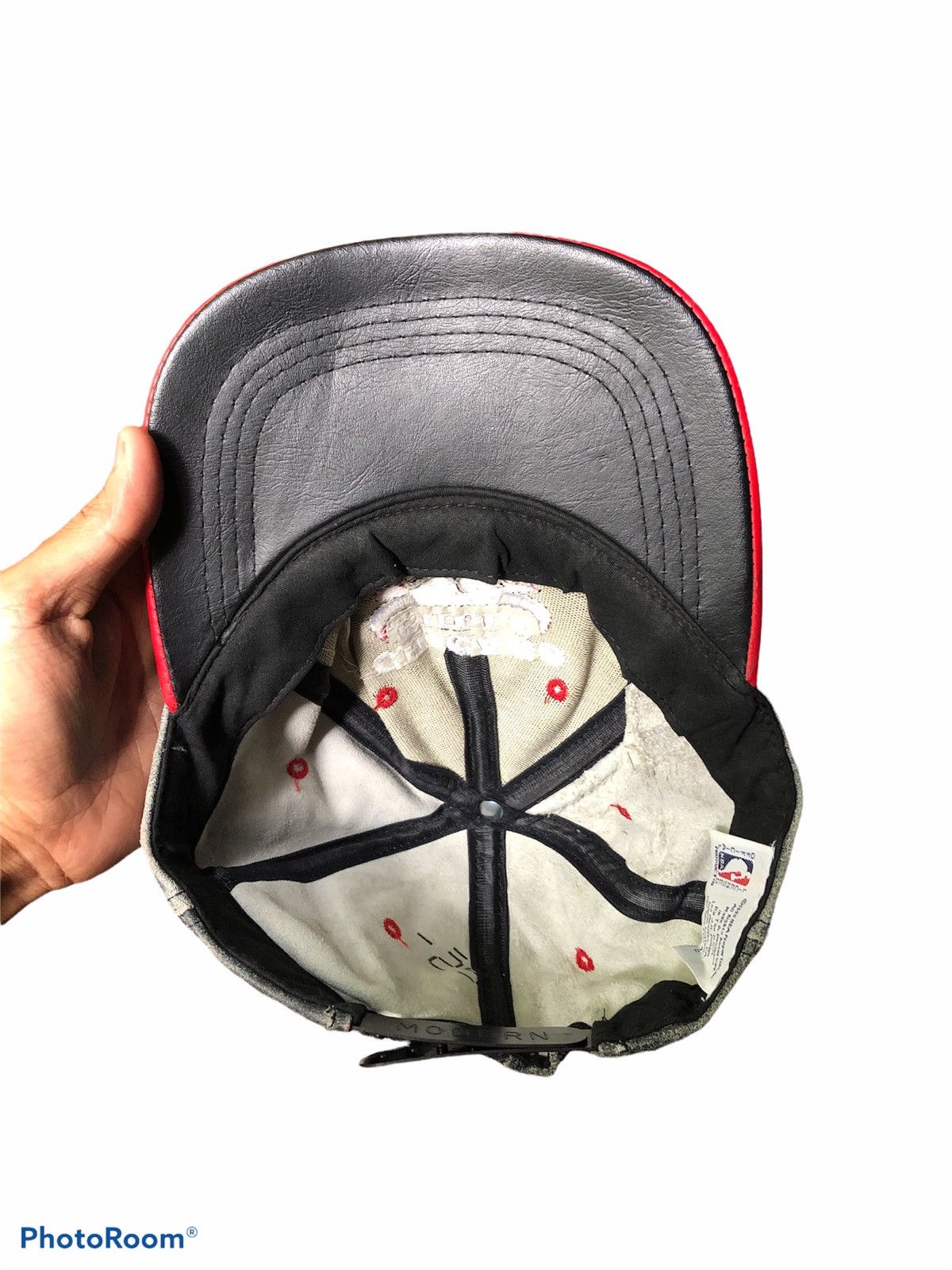 NBA × Vintage 90's CHICAGO BULLS LEATHER SNAPBACK CAP Size ONE SIZE - 5 Thumbnail