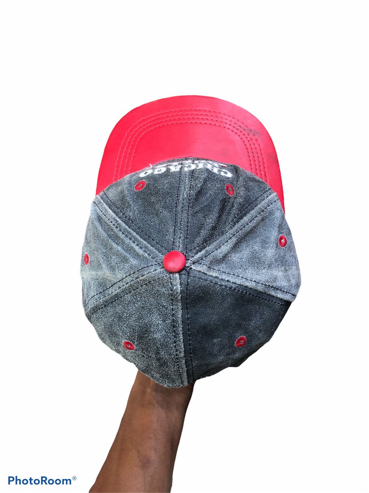 NBA × Vintage 90's CHICAGO BULLS LEATHER SNAPBACK CAP Size ONE SIZE - 3 Thumbnail
