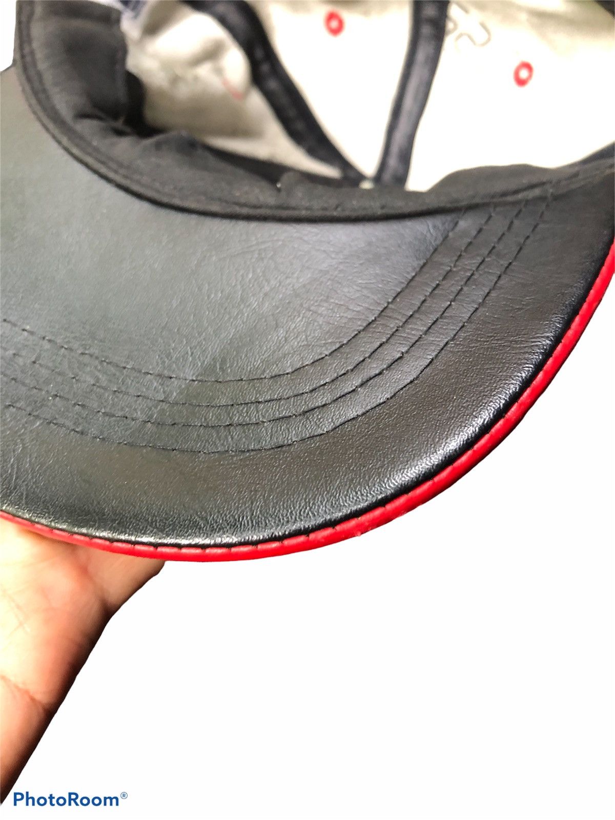 NBA × Vintage 90's CHICAGO BULLS LEATHER SNAPBACK CAP Size ONE SIZE - 6 Thumbnail