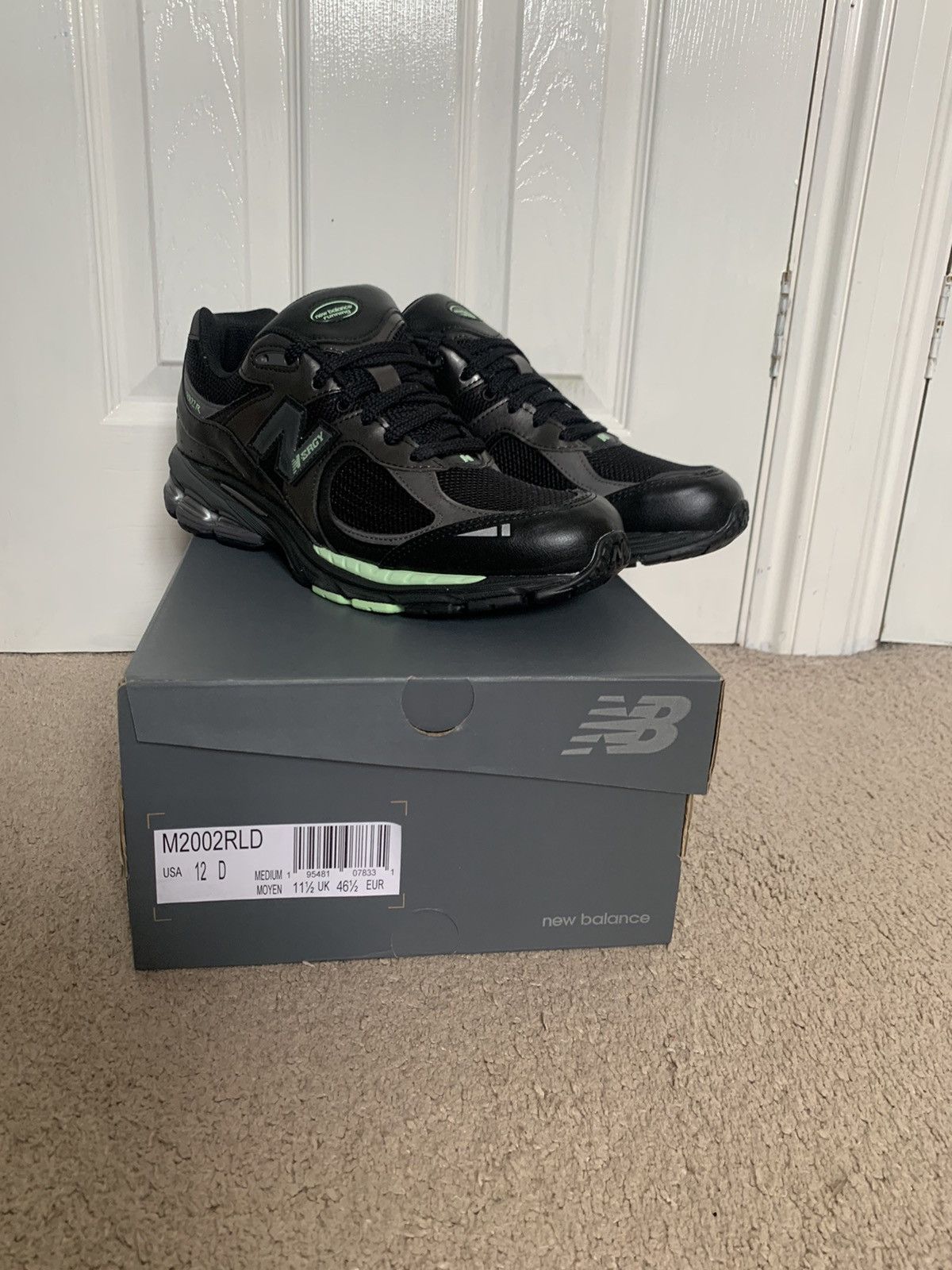 New Balance New Balance 2002R Black Size US 12 / EU 45 - 1 Thumbnail
