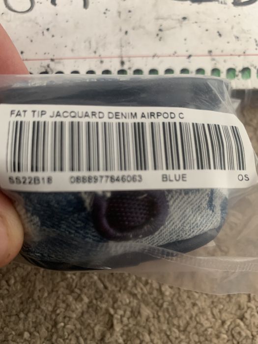 Supreme Fat Tip Jacquard Denim AirPod Case Blue - SS22 - US