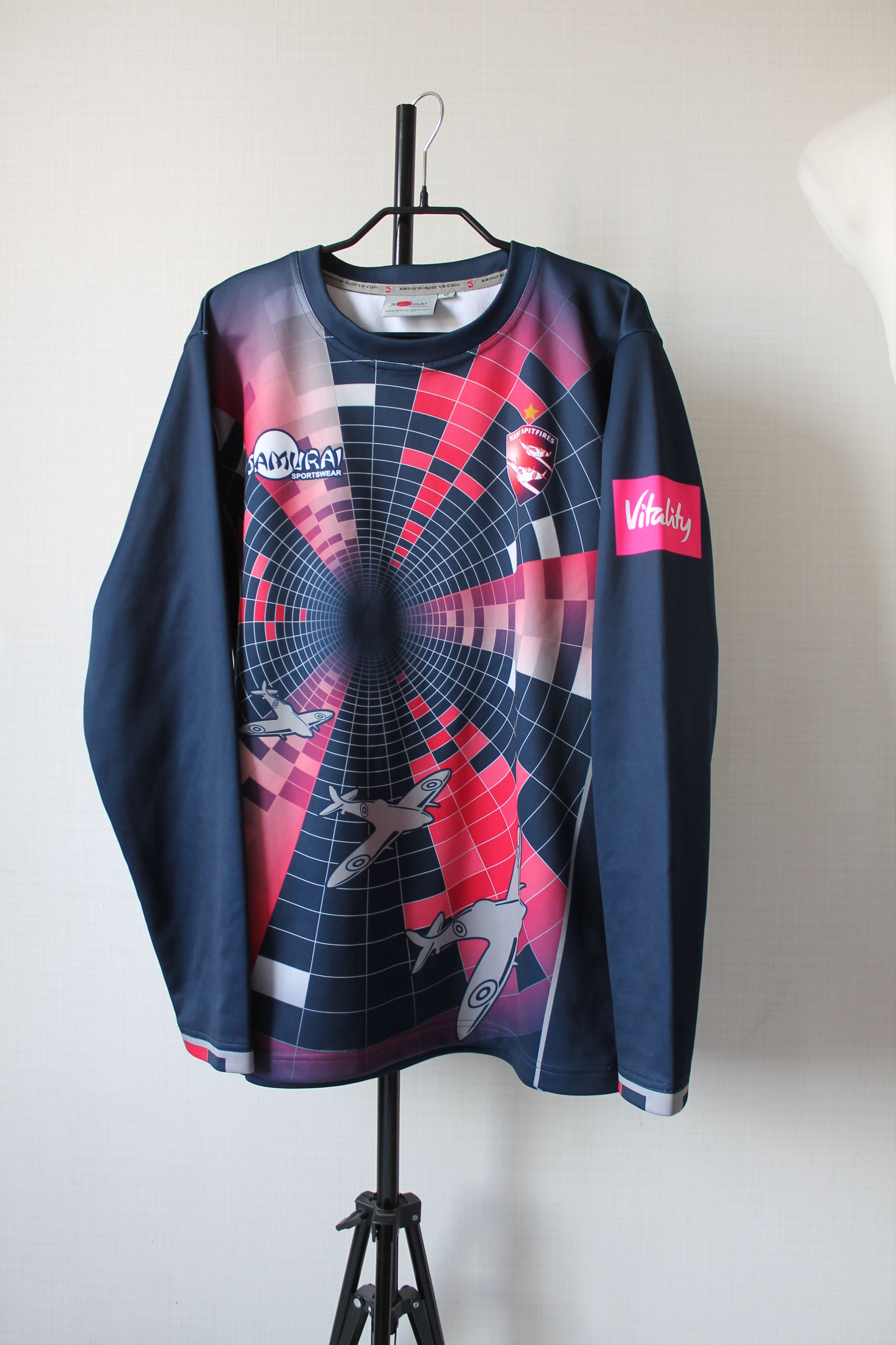 Other 2019 Kent Spitfires Cricket Team # 75 Qadri Warm Jersey Size US M / EU 48-50 / 2 - 2 Thumbnail