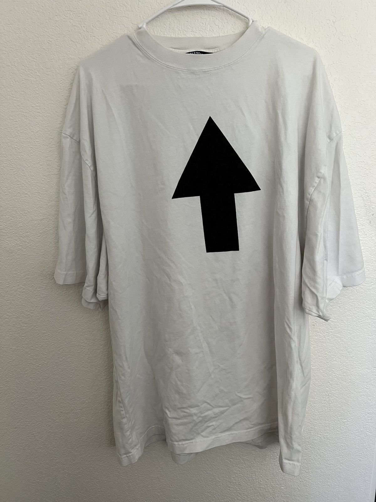 Balenciaga Balenciaga Arrow Wi-Fi Runway T-shirt | Grailed Balenciaga Balenciaga Arrow Wi-Fi Runway T-shirt | Grailed