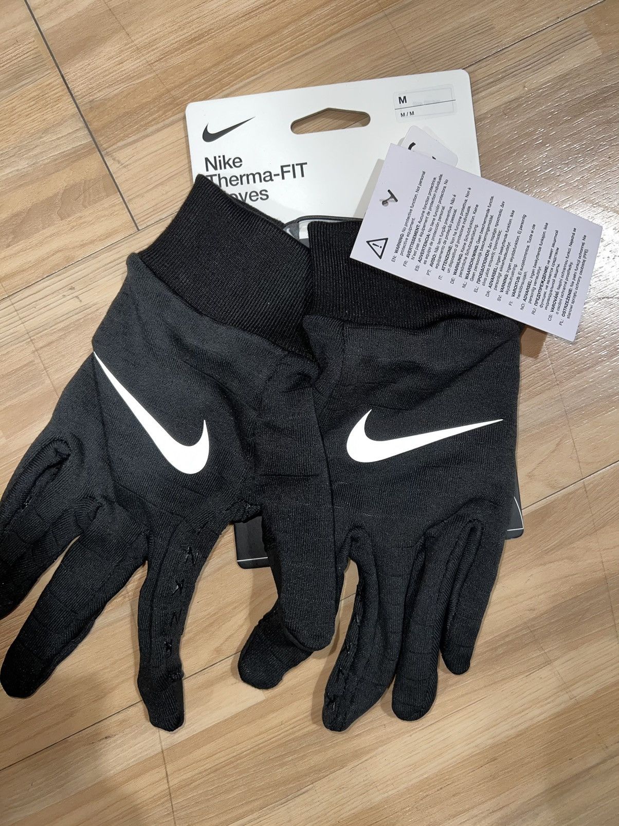 Desliza e recorda os equipamentos mais marcantes da longa parceria entre  Nike e a seleção nacional 🤝🇵🇹 Qual foi o que gostaste mais? 🤔 #portugal  #nike #puma #fpf #selecao #ronaldo, image size:1204x1606