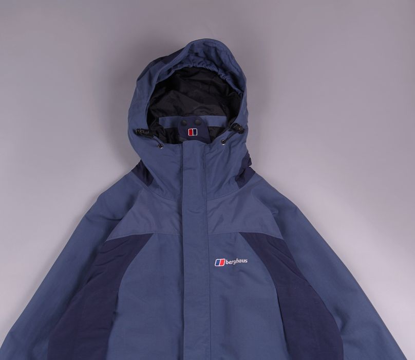 Raincoat berghaus sales