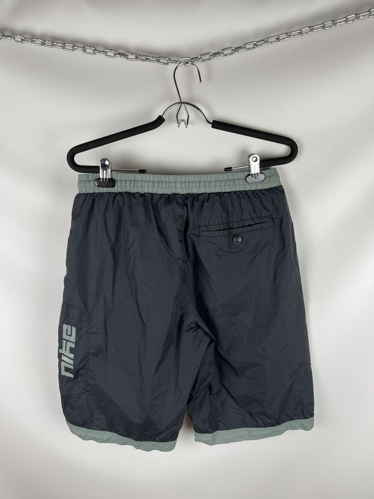 Nike Nike vintage y2k hype zipper nylon black green hype shorts Size US 32 / EU 48 - 2 Thumbnail