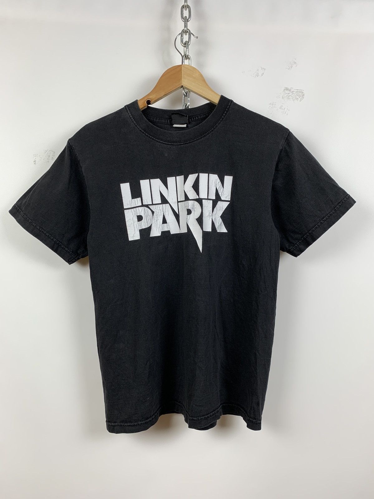Band Tees Vintage Linkin Park Minutes To Midnight Faded Black T-Shirt Size US S / EU 44-46 / 1 - 2 Thumbnail