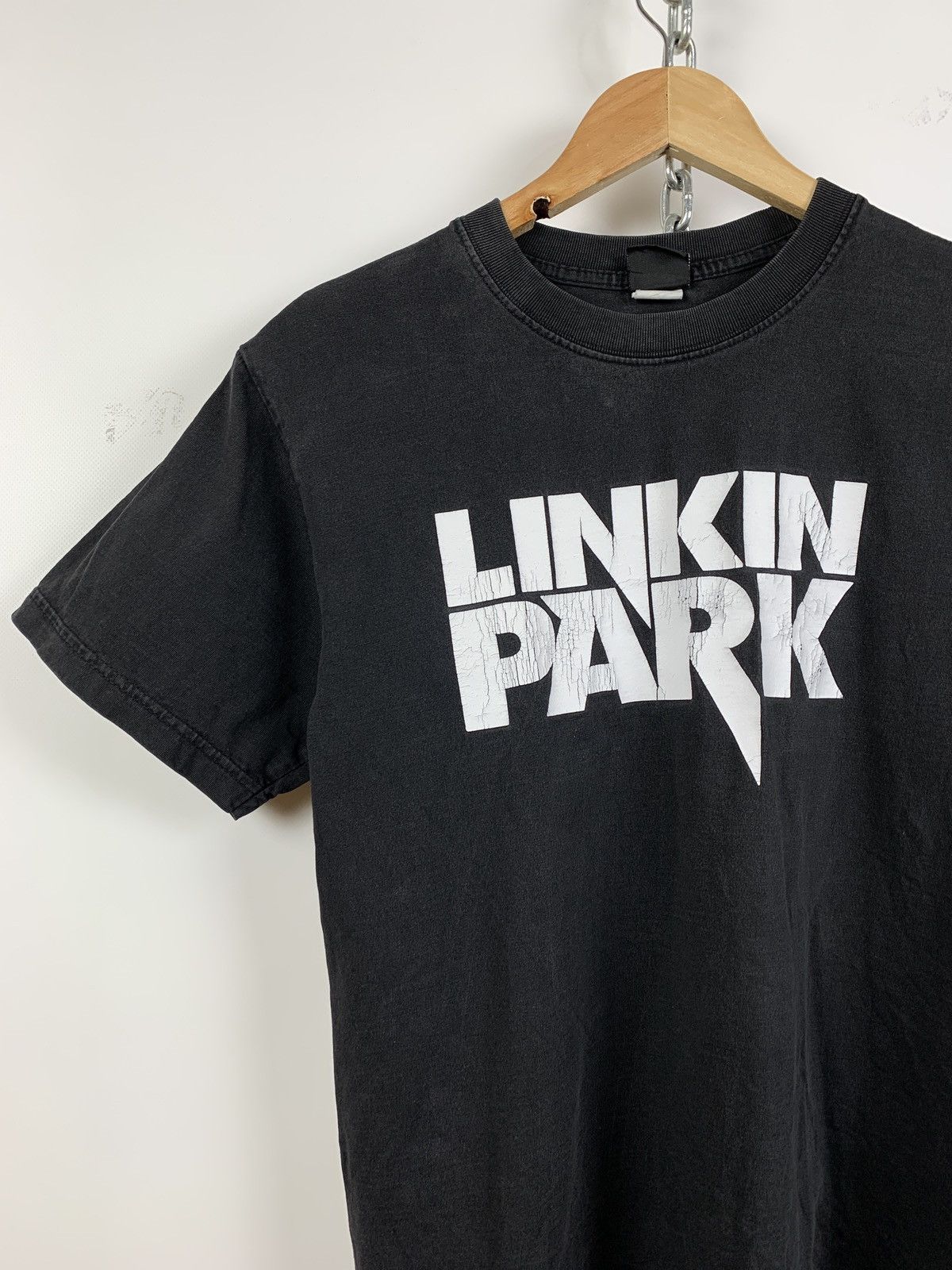 Band Tees Vintage Linkin Park Minutes To Midnight Faded Black T-Shirt Size US S / EU 44-46 / 1 - 4 Thumbnail
