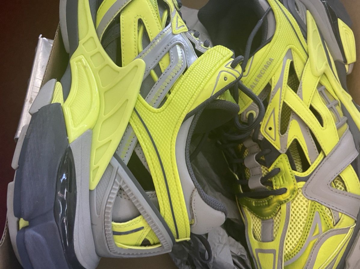Balenciaga track.2