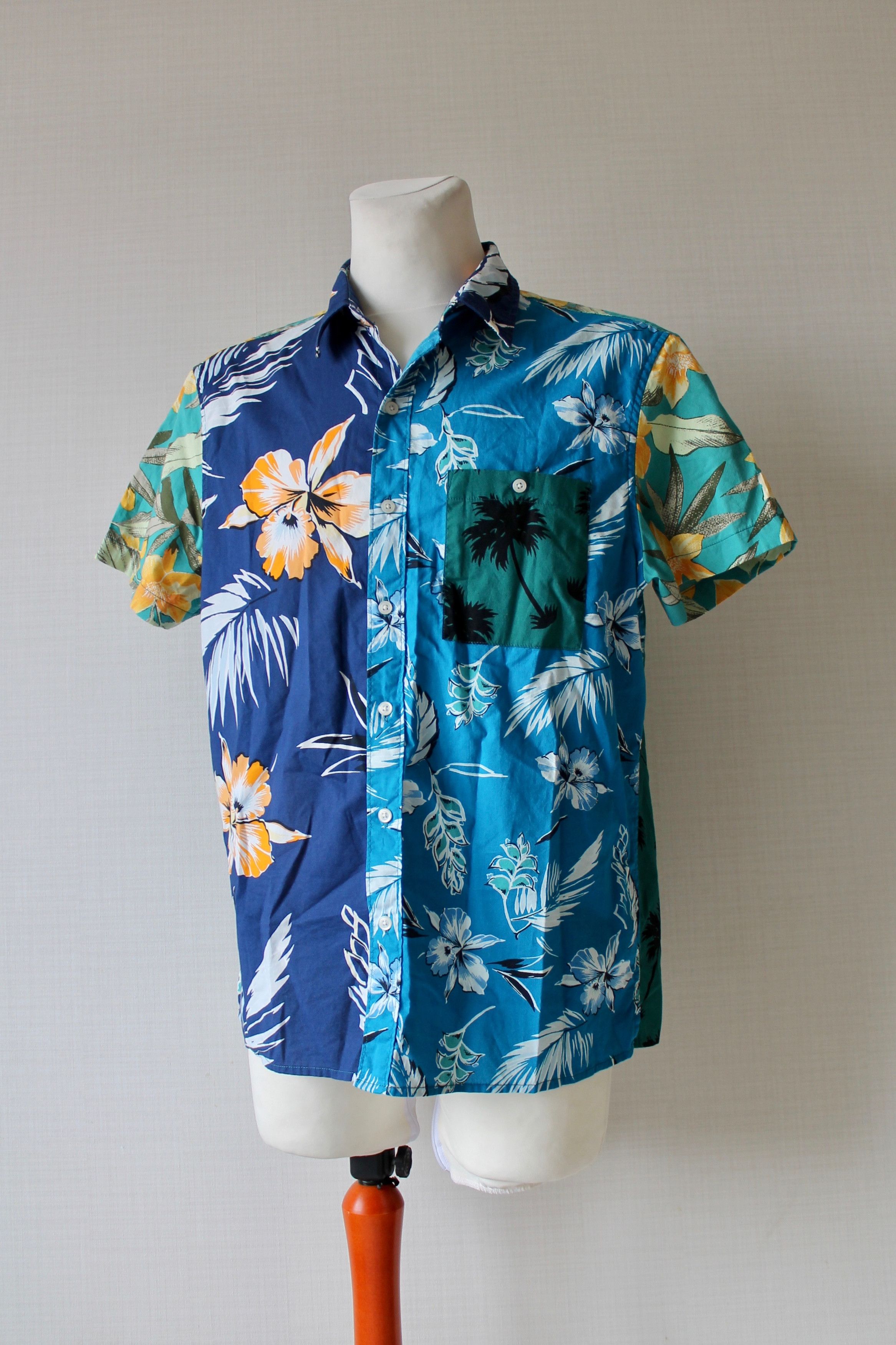 American Eagle Outfitters American Eagle Hawaiian Shirt Floral Multicolor Size US L / EU 52-54 / 3 - 1 Thumbnail