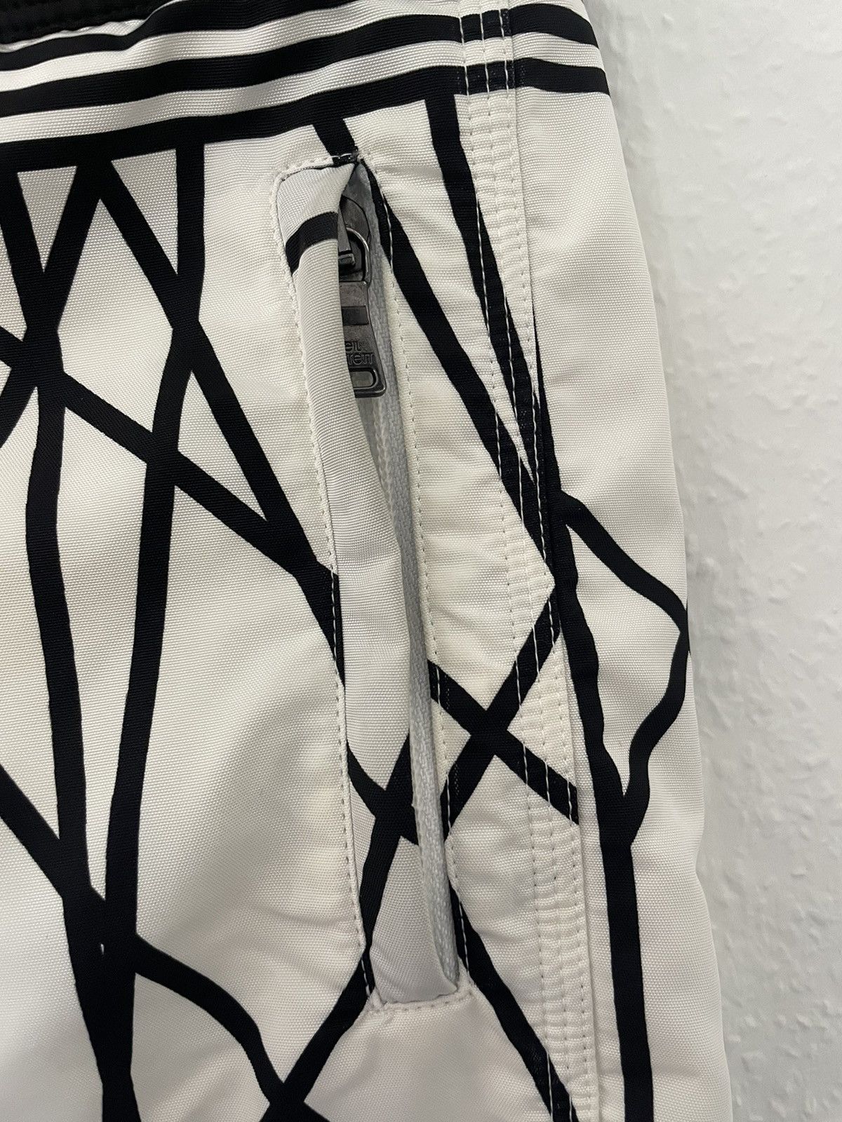 Neil Barrett Neil Barrett Board Shorts Geometrical Pattern Size US 30 / EU 46 - 3 Thumbnail