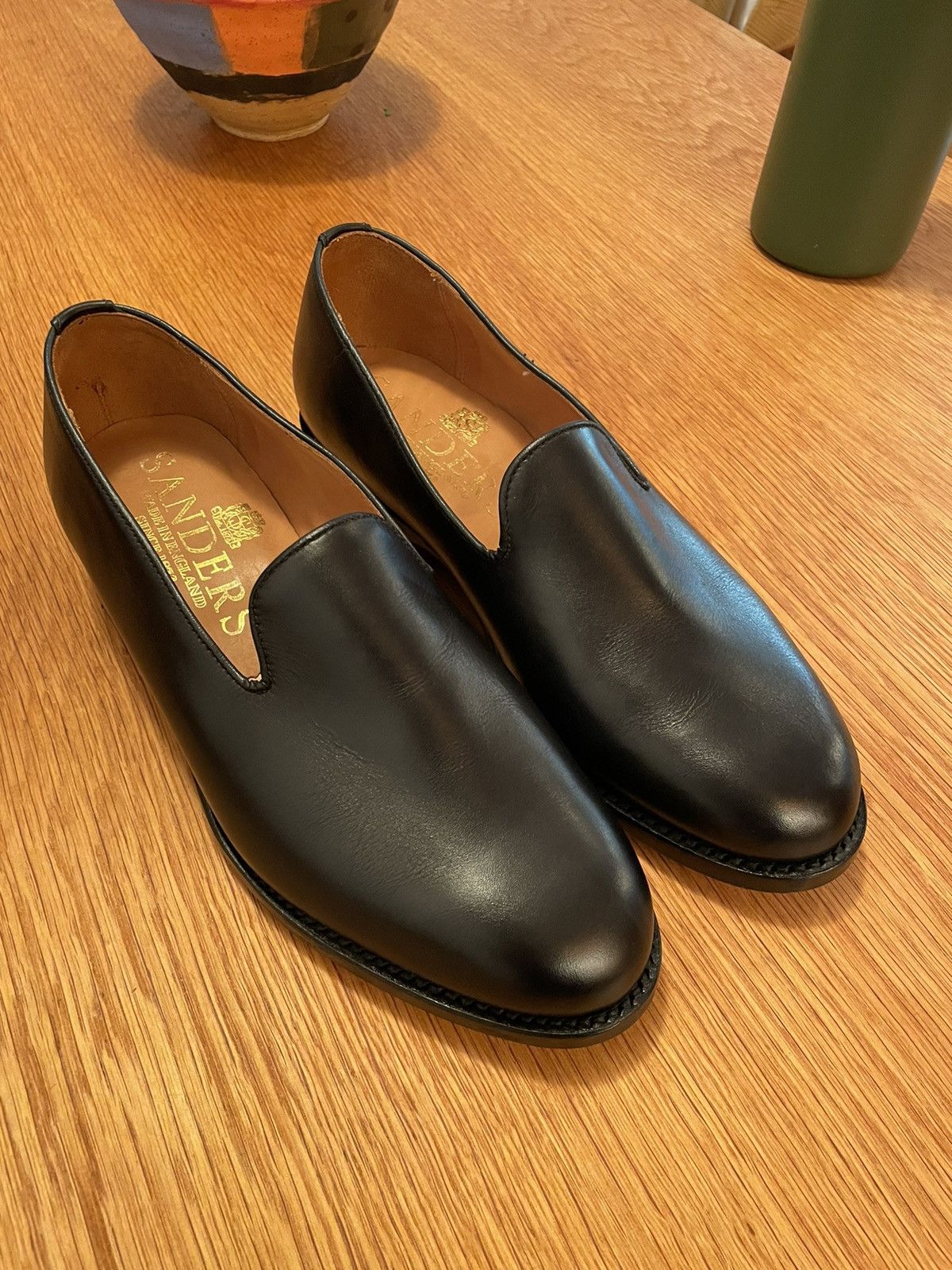 『美品』SANDERS plain Albert slipper　SIZE7 Black Velvet Plain Albert Slipper – Silver Santa Fe