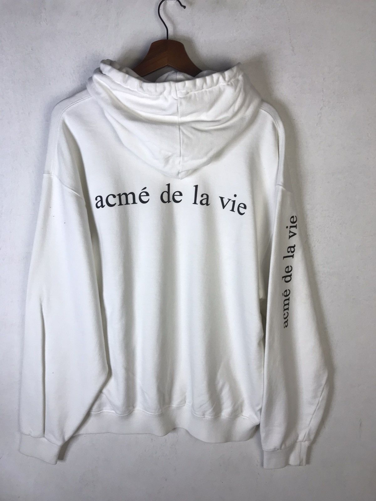 ★acme de la vie★ PREPPY LOGO CRACK PRINTING HOODIE GREY AD 24SS] PREPPY LOGO CRACK PRINTING HOODIE GREY - ACMÉ DE LA