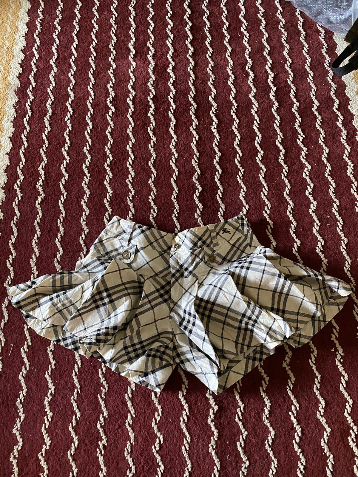 Burberry × Japanese Brand Rare Burberry checkered Short Pants Size US 29 - 1 Thumbnail