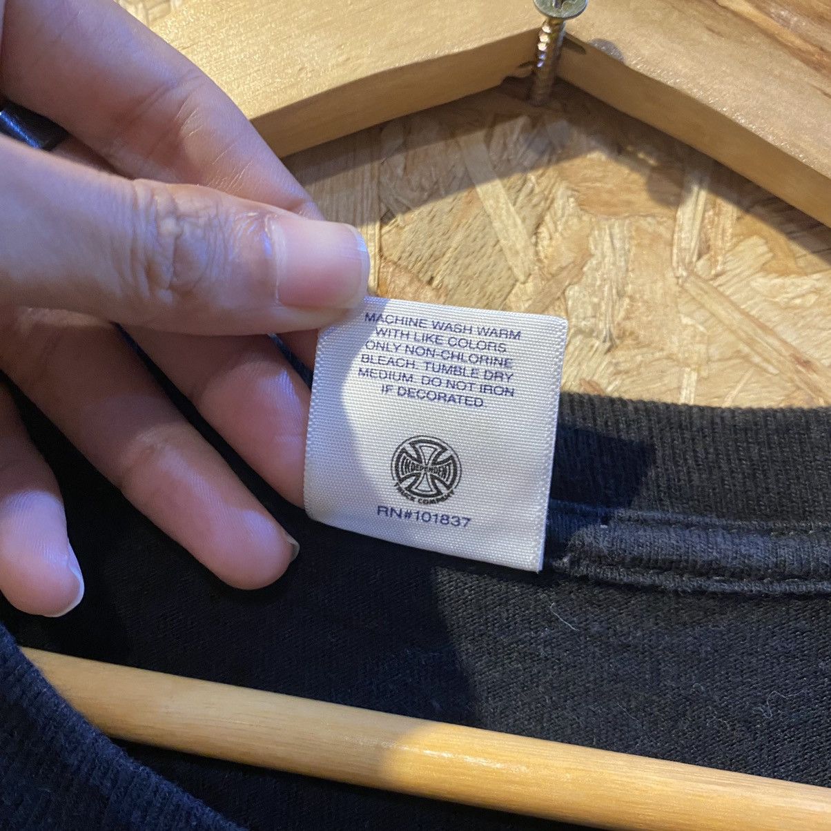 Independent Truck Co. × Supreme Supreme X Independent Truck Company Fuck The Rest Embroided Size US L / EU 52-54 / 3 - 8 Thumbnail