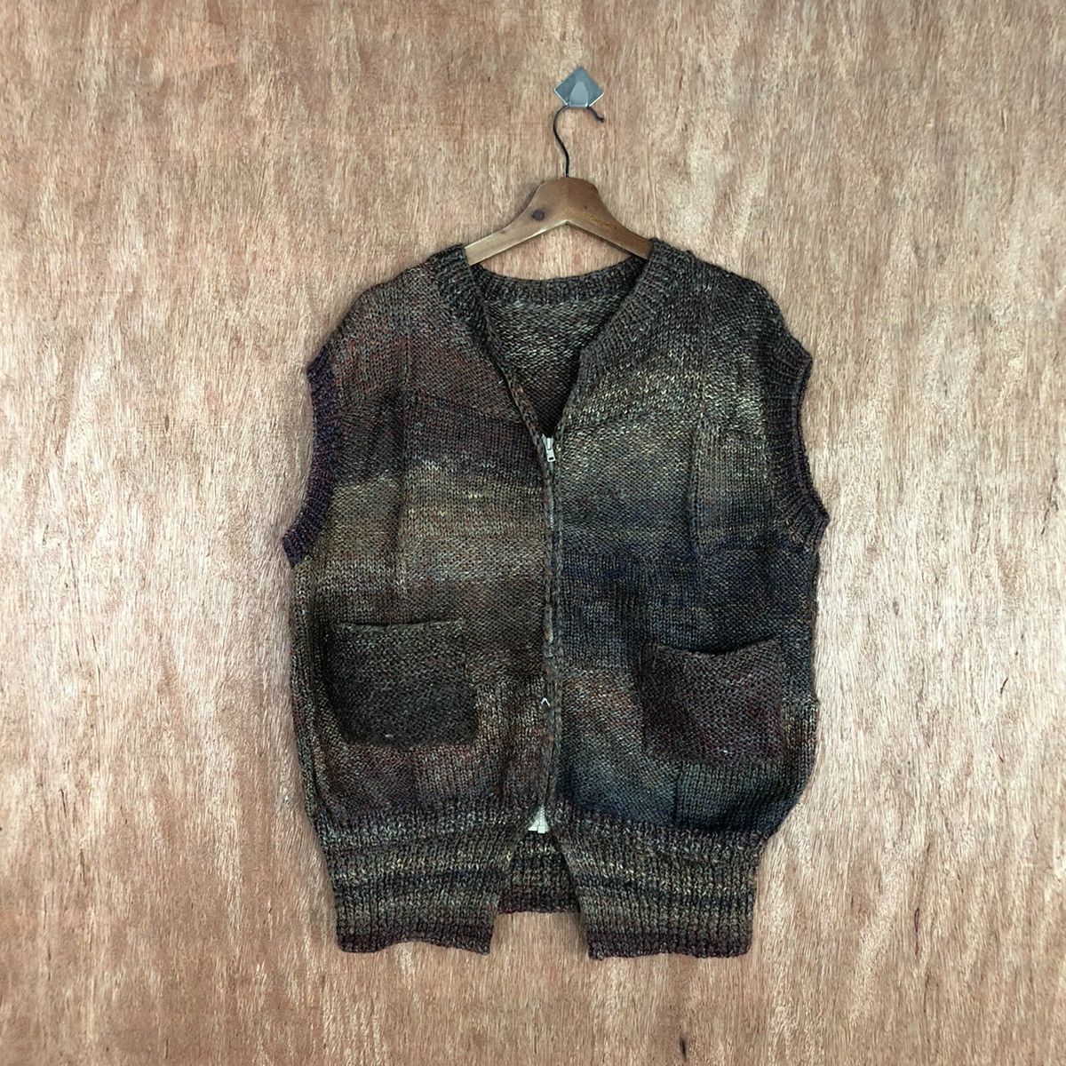 Vintage DL Japan Brown sleeveless Knitwear cardigan Vest #H366 Size US M / EU 48-50 / 2 - 3 Thumbnail