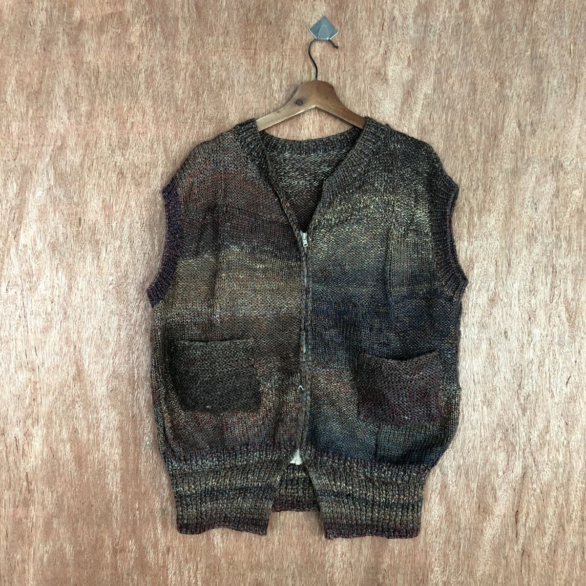 Vintage DL Japan Brown sleeveless Knitwear cardigan Vest #H366 Size US M / EU 48-50 / 2 - 1 Thumbnail