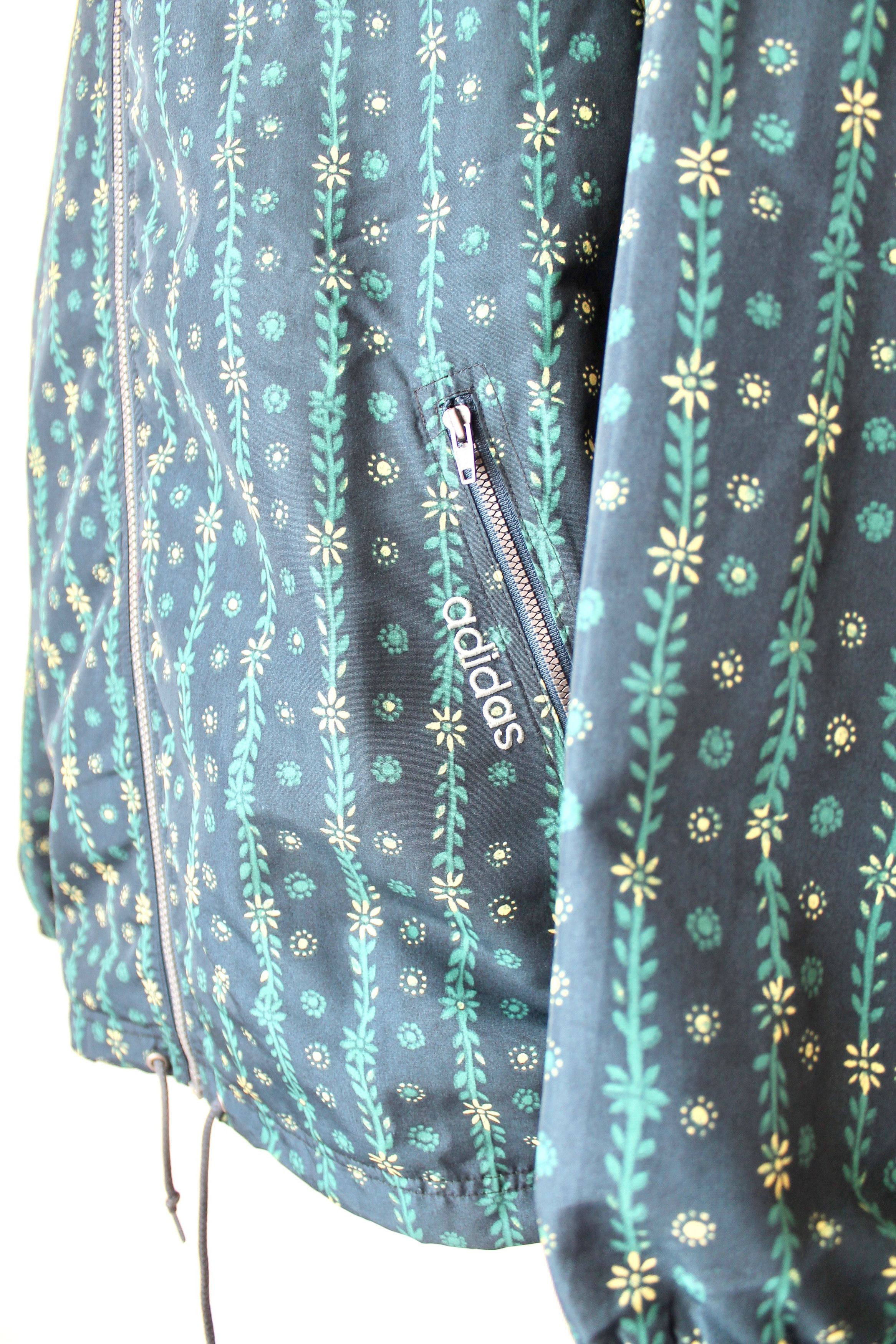 Adidas VINTAGE! ADIDAS Floral light jacket Windbreaker Size US M / EU 48-50 / 2 - 3 Thumbnail