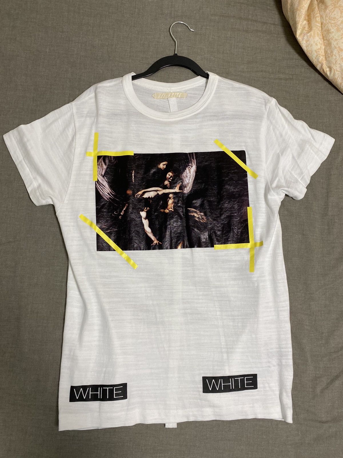 OFF WHITE deals TSHIRT SZ MEDIUM