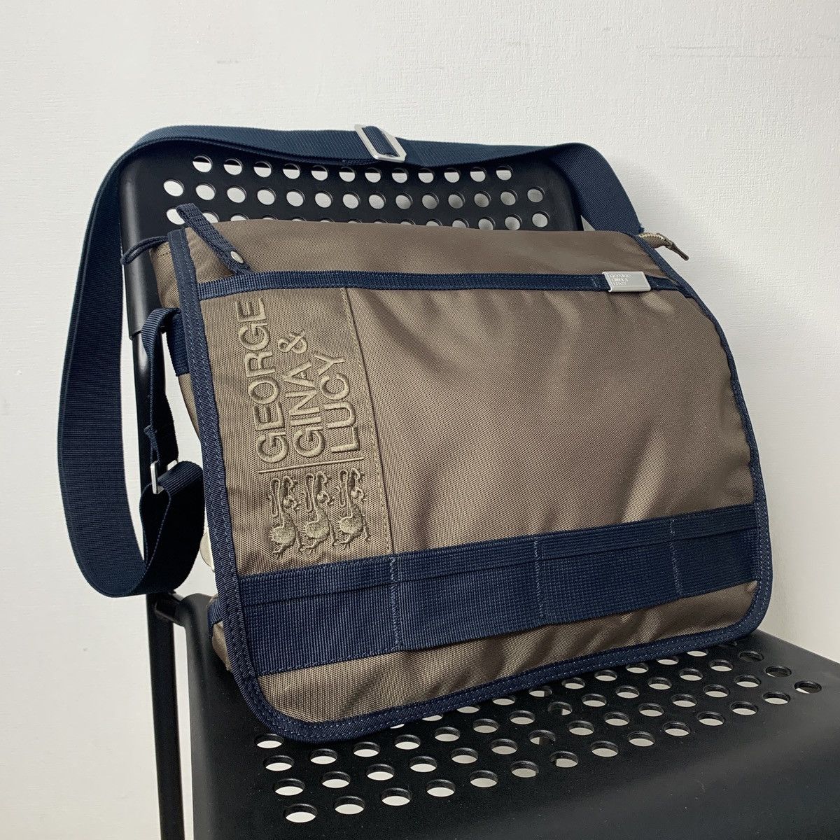 Japanese Brand Vintage GGL George Gina & Lucy “Saturday” Multi Pocket Bag Size ONE SIZE - 1 Thumbnail