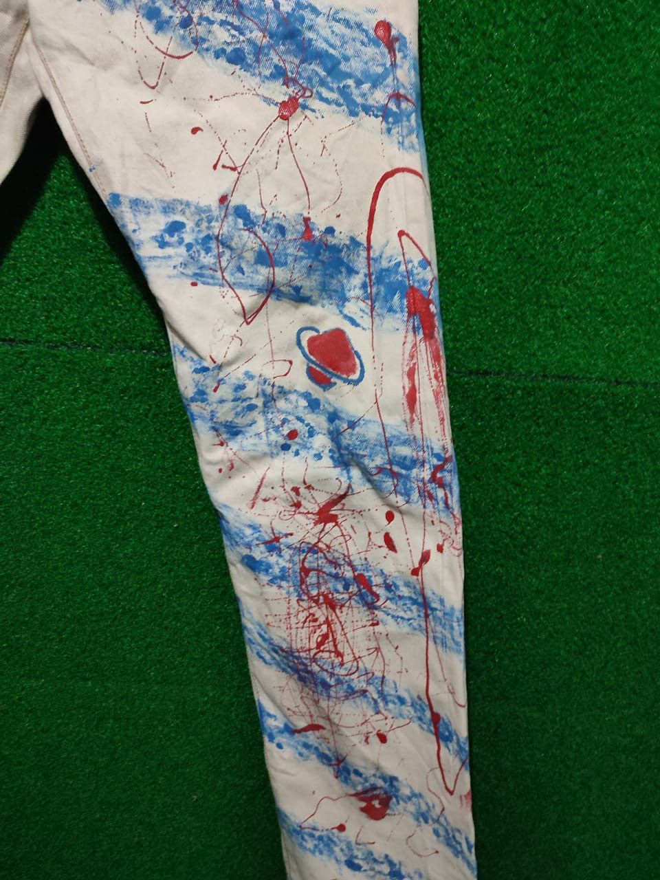 Handmade 🔥 Vintage Hand-Painted Graffiti Denim Jeans Size US 28 / EU 44 - 4 Thumbnail