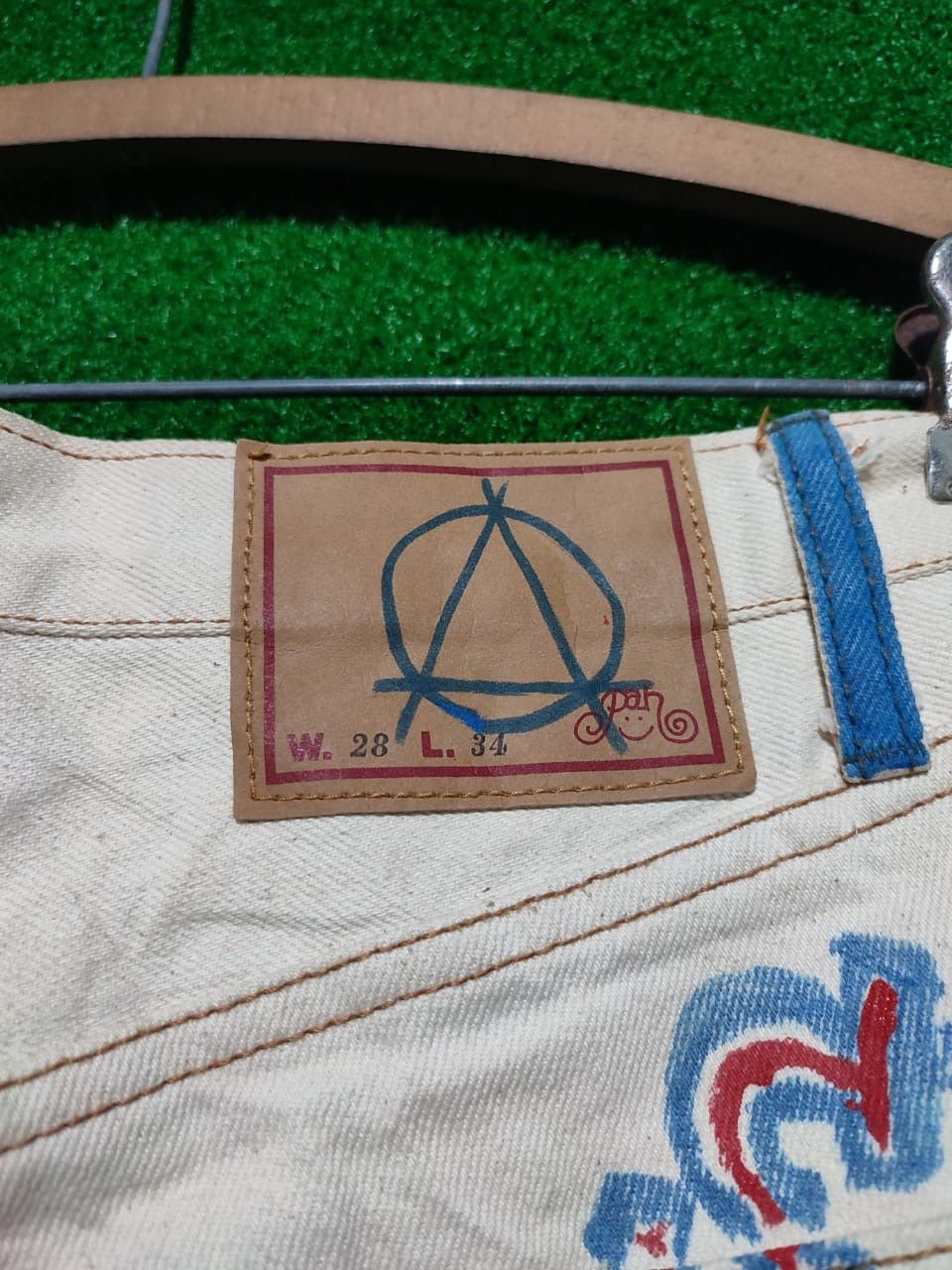 Handmade 🔥 Vintage Hand-Painted Graffiti Denim Jeans Size US 28 / EU 44 - 12 Thumbnail