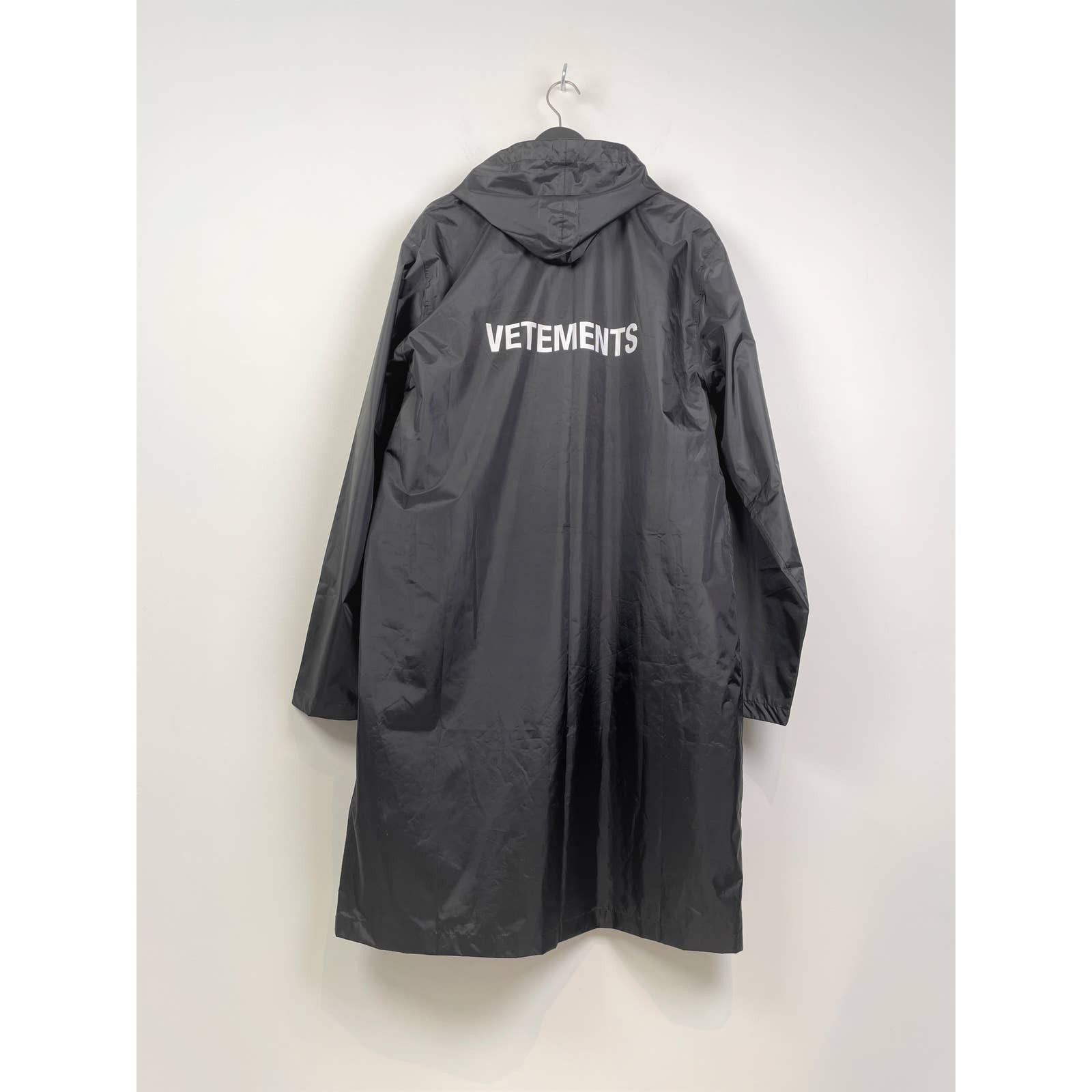 Vetements Vetements Summer 2016 Pour Femme Raincoat | Grailed