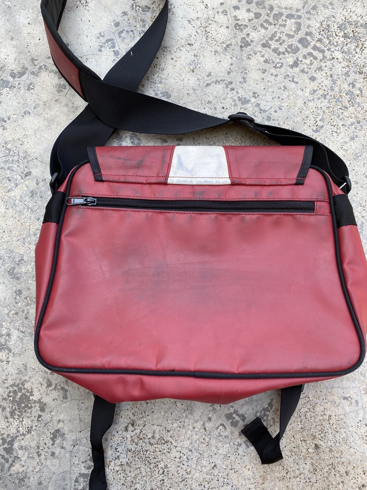 Japanese Brand VAUDE OSKAR Crossbody Messenger Water Resist Wash Off Size ONE SIZE - 5 Thumbnail