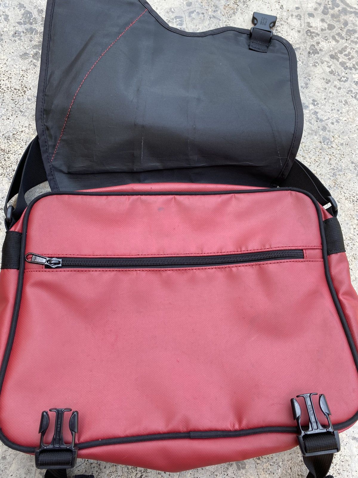 Japanese Brand VAUDE OSKAR Crossbody Messenger Water Resist Wash Off Size ONE SIZE - 7 Thumbnail