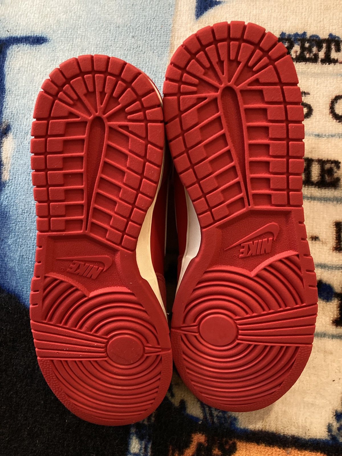 Nike Nike Dunk High First Use Red Size US 9.5 / EU 42-43 - 3 Thumbnail