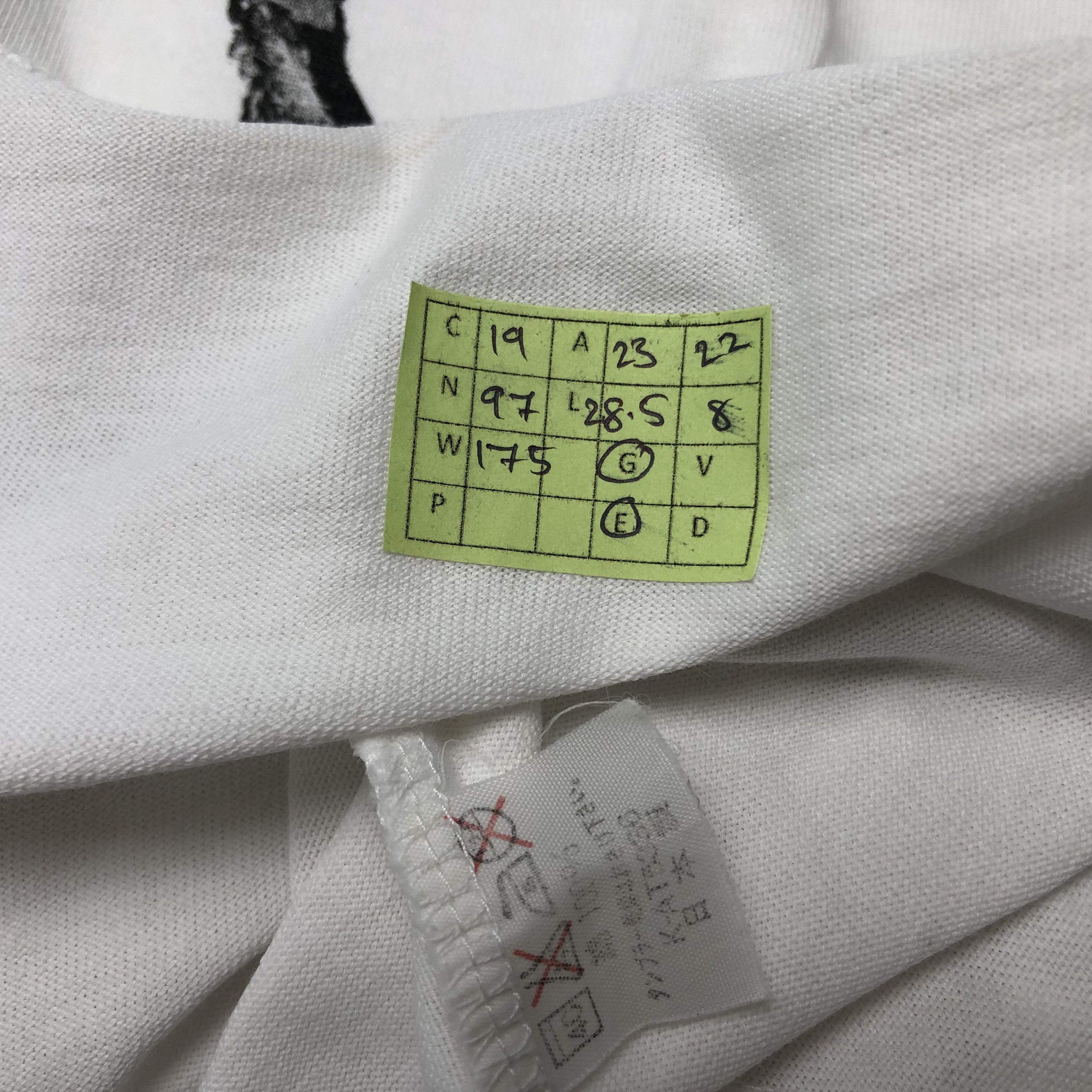 Band Tees × Designer × Vintage Vintage TRF Rock Band Music Design Tshirt Size US L / EU 52-54 / 3 - 6 Thumbnail