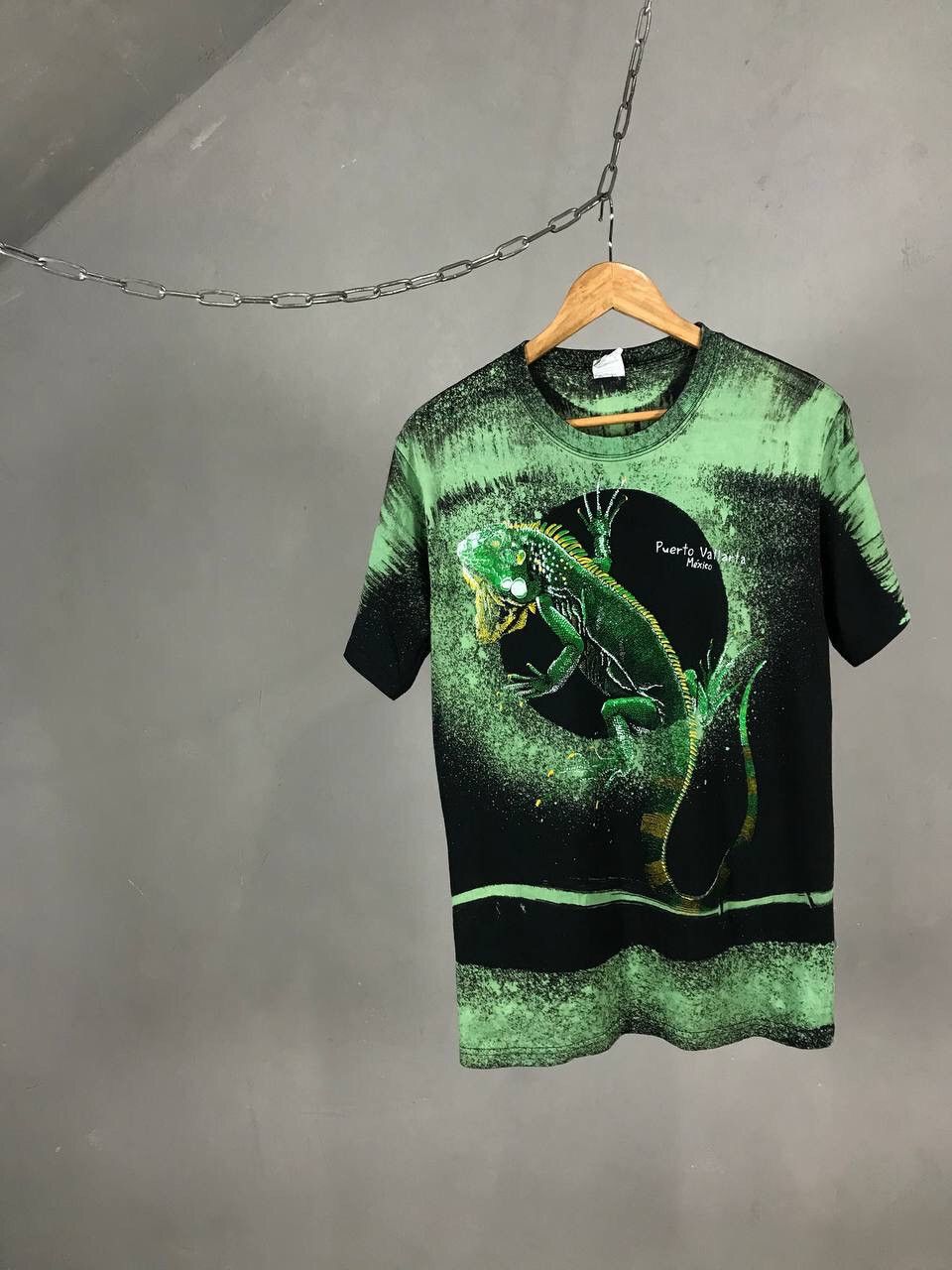 Other × Vintage Puerto Vallarta Mexico Vintage Animal Overprinted Tee Size US M / EU 48-50 / 2 - 1 Thumbnail