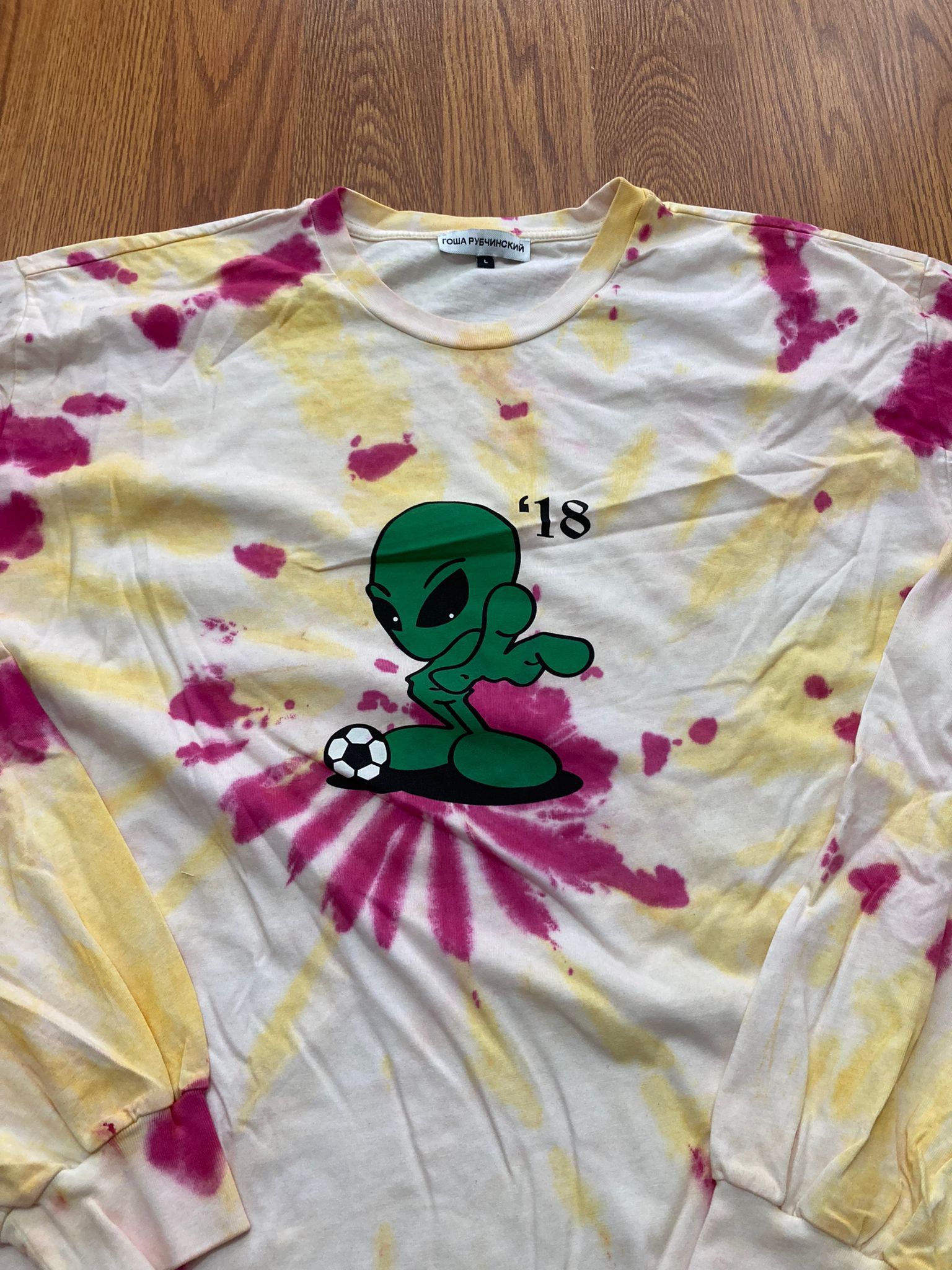 Gosha Rubchinskiy Gosha Rubchinskiy Allien Printed Tie Dye T-Shirt Size US XS / EU 42 / 0 - 2 Thumbnail