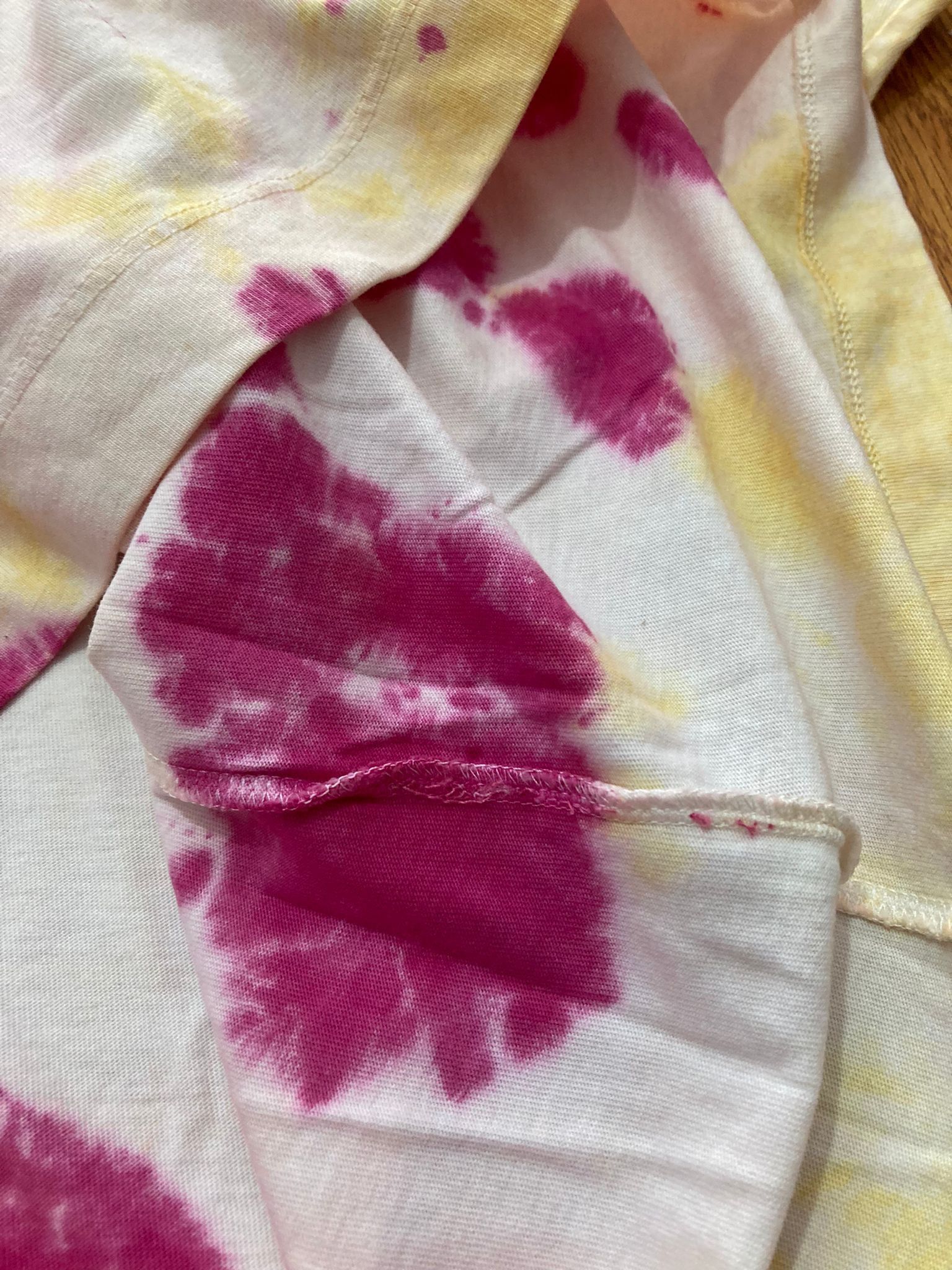 Gosha Rubchinskiy Gosha Rubchinskiy Allien Printed Tie Dye T-Shirt Size US XS / EU 42 / 0 - 4 Thumbnail