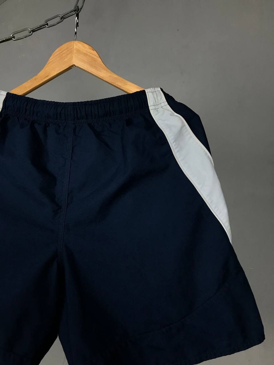 Vintage Nike swoosh streetwear vintage shorts Size US 32 / EU 48 - 7 Thumbnail