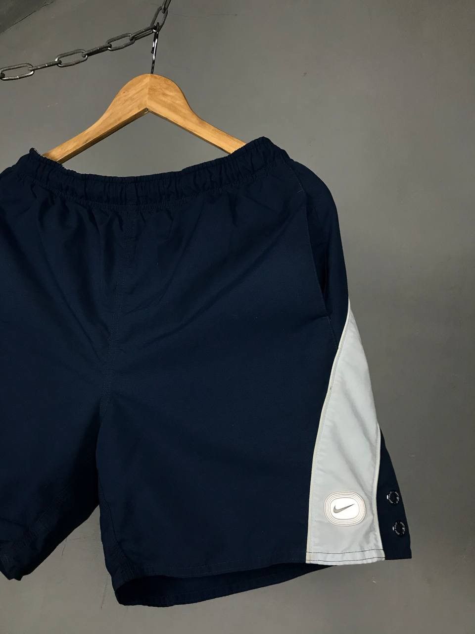Vintage Nike swoosh streetwear vintage shorts Size US 32 / EU 48 - 2 Thumbnail