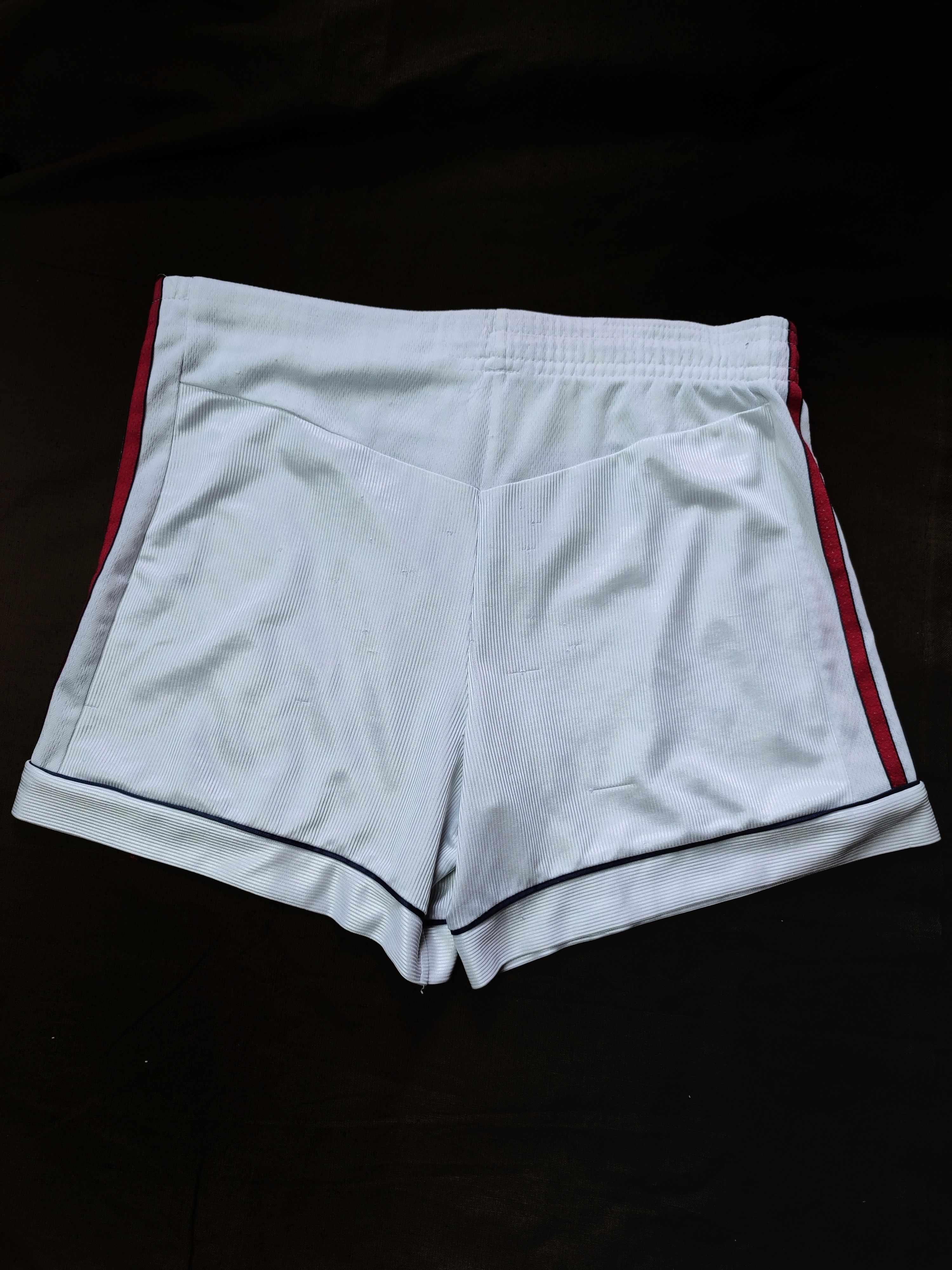 Adidas Vintage Adidas Bayern Munich Shorts Size US 34 / EU 50 - 2 Thumbnail