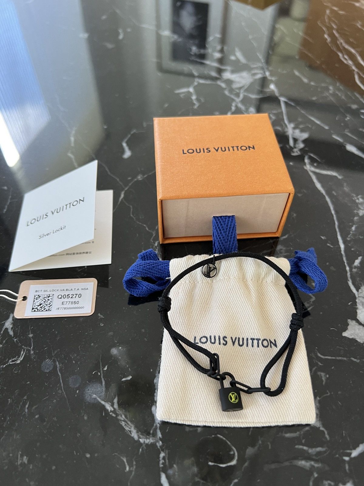 LV SILVER LOCKIT X VIRGIL ABLOH BRACELET, BLACK TITANIUM