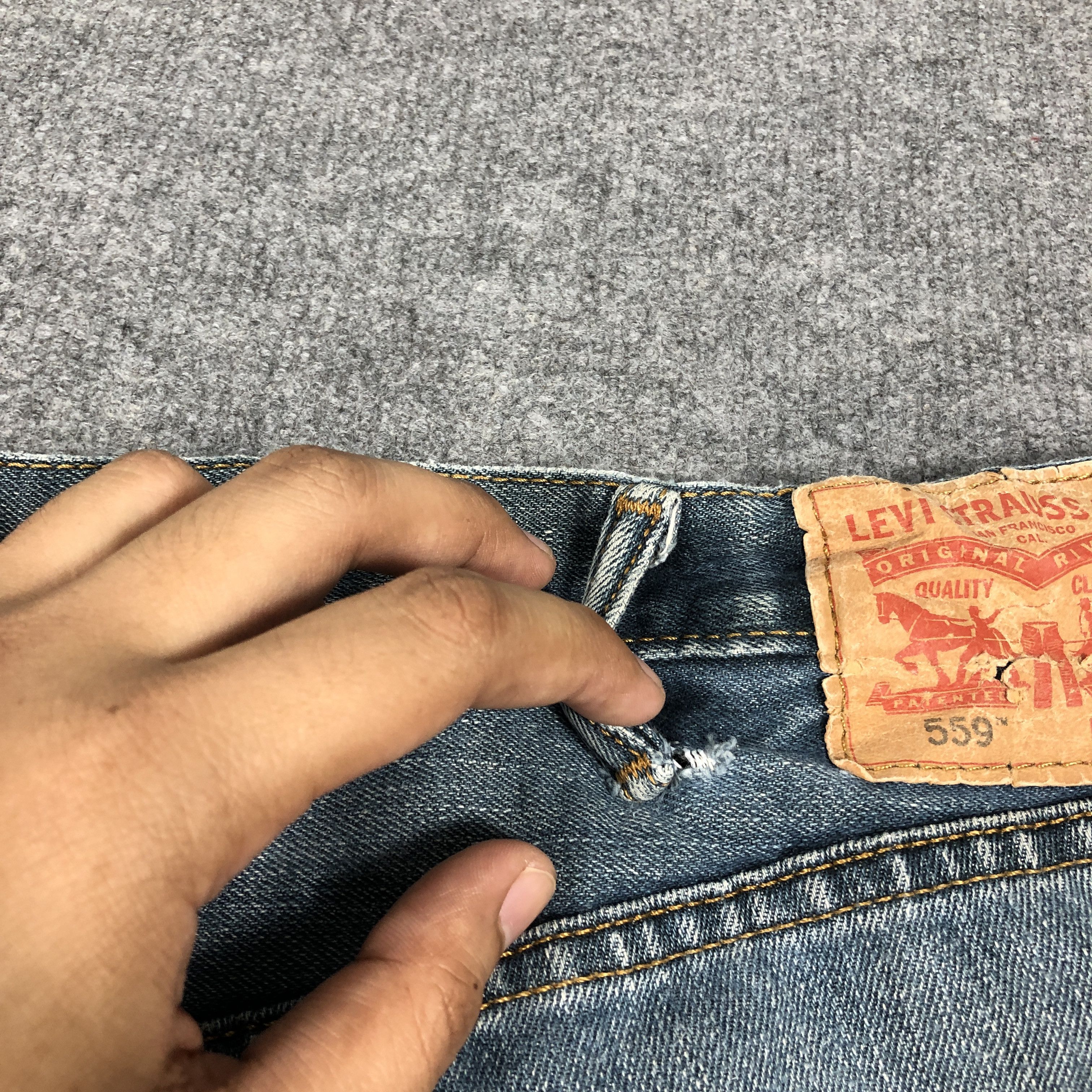 Levi's × Vintage Vintage Levis 559 Levis Jeans L912 Size US 43 - 4 Thumbnail