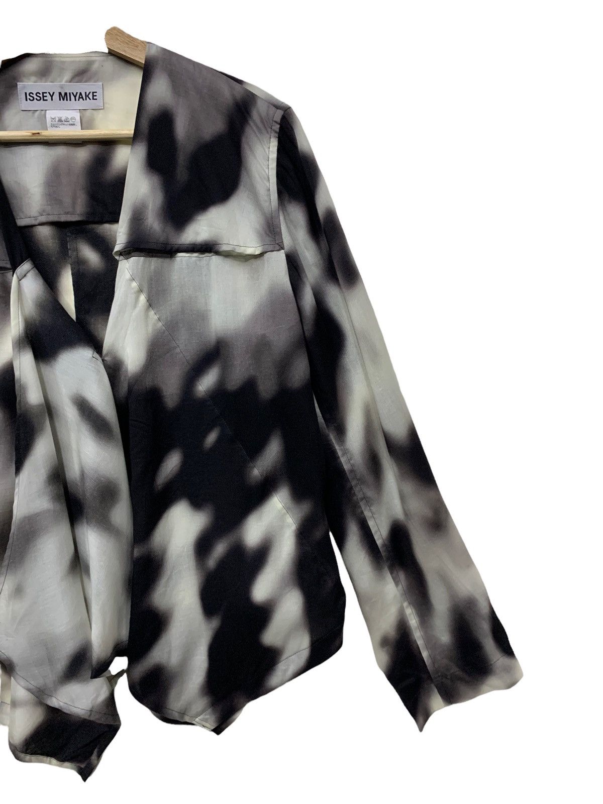 Issey Miyake 🔥ISSEY MIYAKE ONE BUTTON DRESS Size US M / EU 48-50 / 2 - 4 Thumbnail