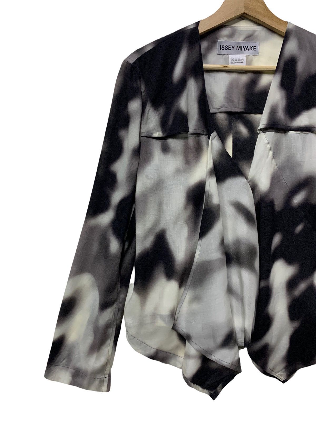 Issey Miyake 🔥ISSEY MIYAKE ONE BUTTON DRESS Size US M / EU 48-50 / 2 - 3 Thumbnail