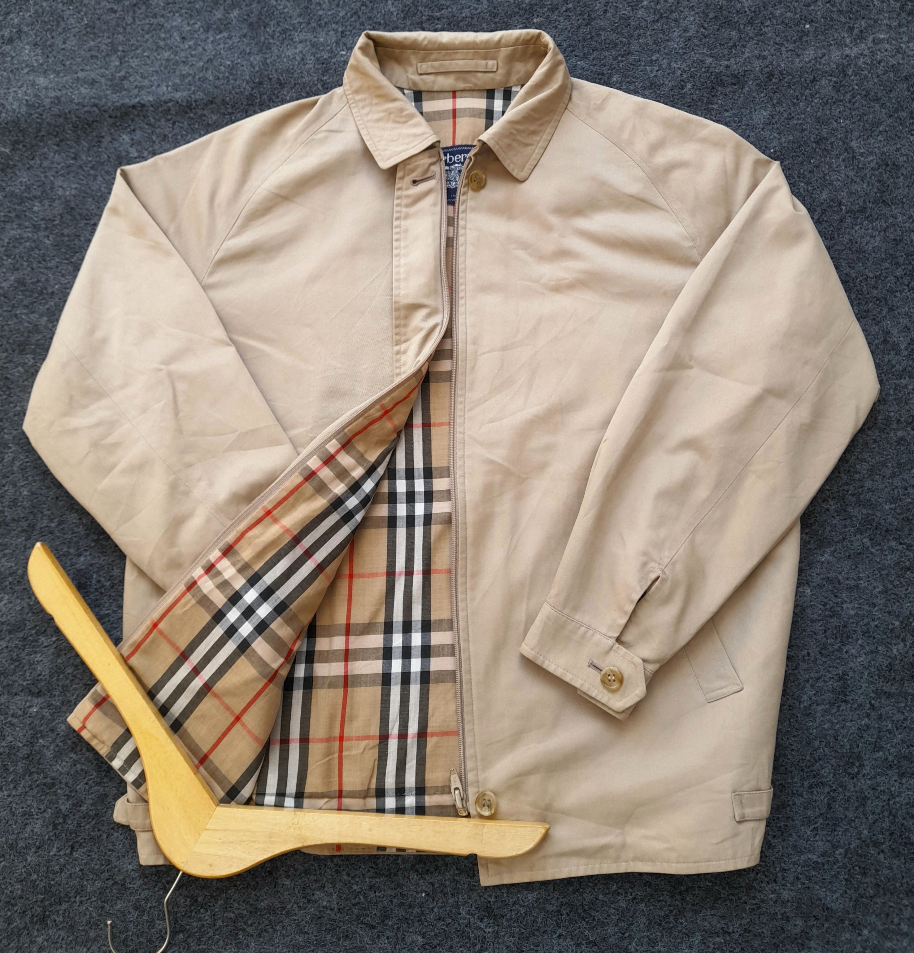 Vintage Burberry coat Wool Nova Check jacket Quilted women