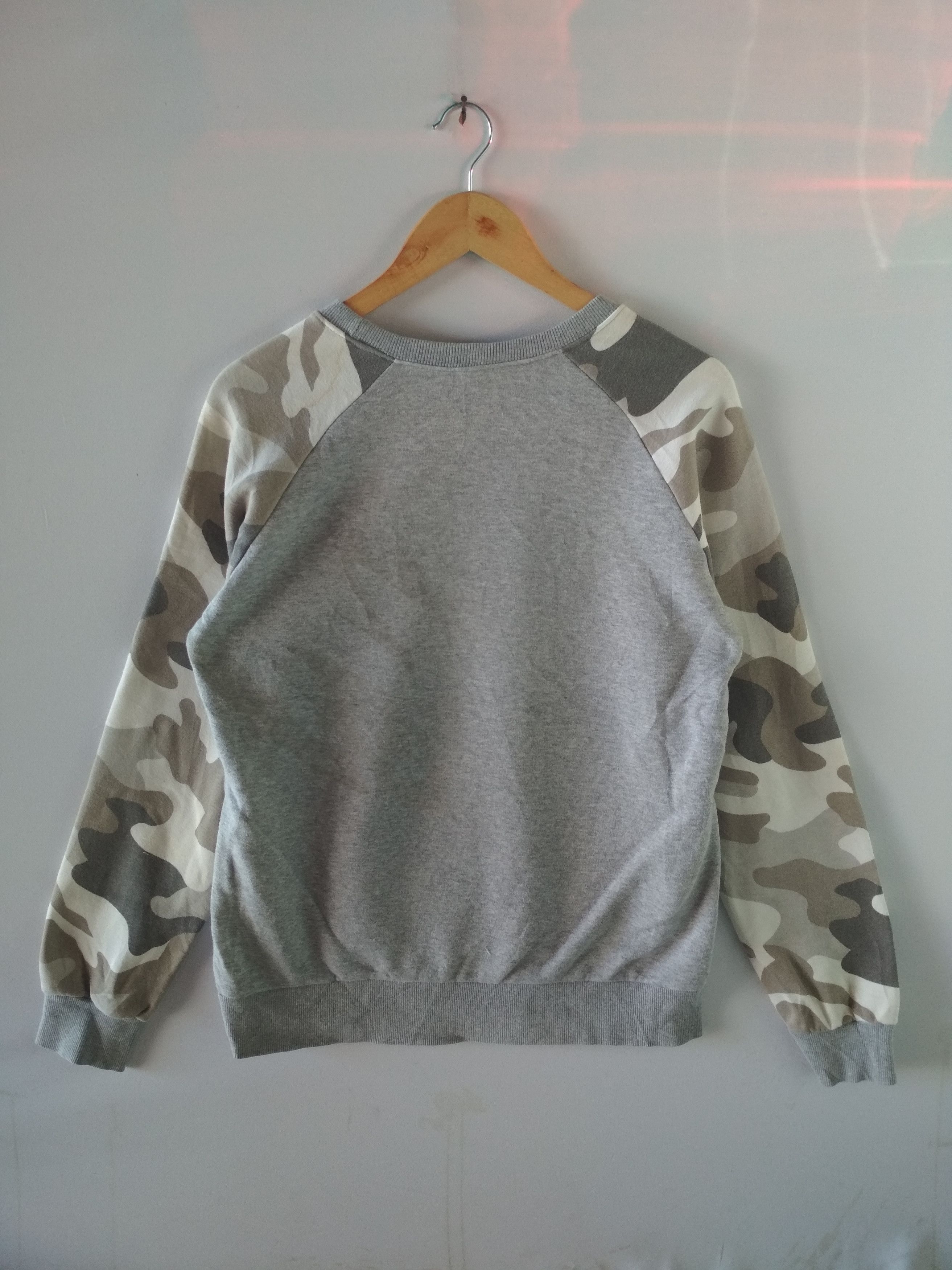 SUN GREEN CAMOUFLAGE CAMO SLEEVE CREWNECK SWEATSHIRT