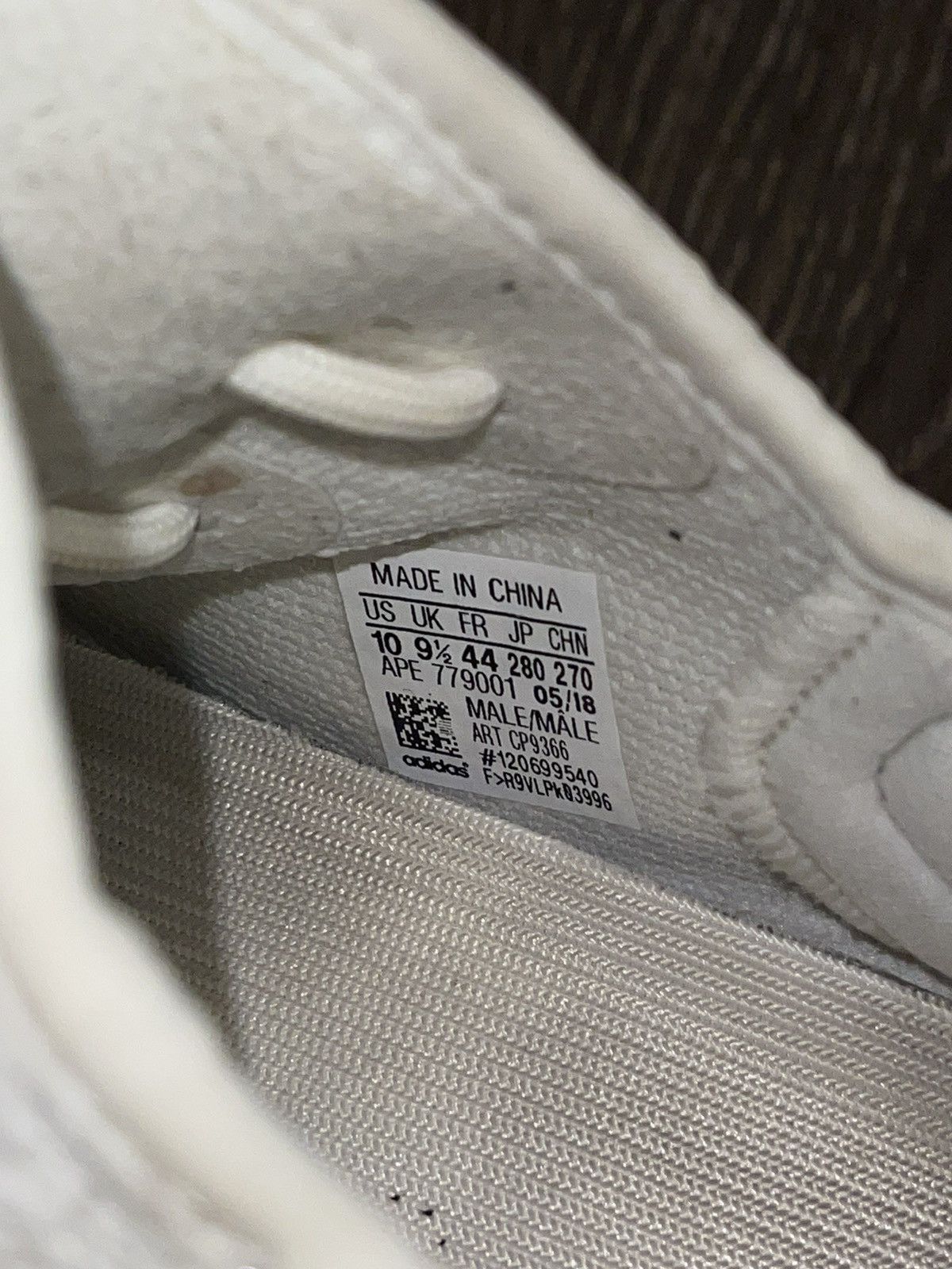 Adidas × Kanye West Yeezy Boost 350 V2 Cream 2017 Size US 10 / EU 43 - 9 Thumbnail