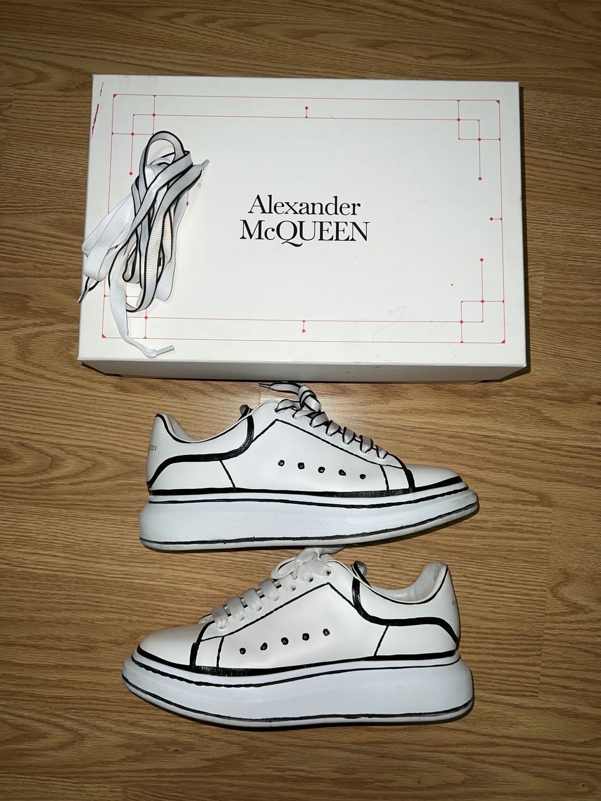 Alexander McQueen White Black Outline